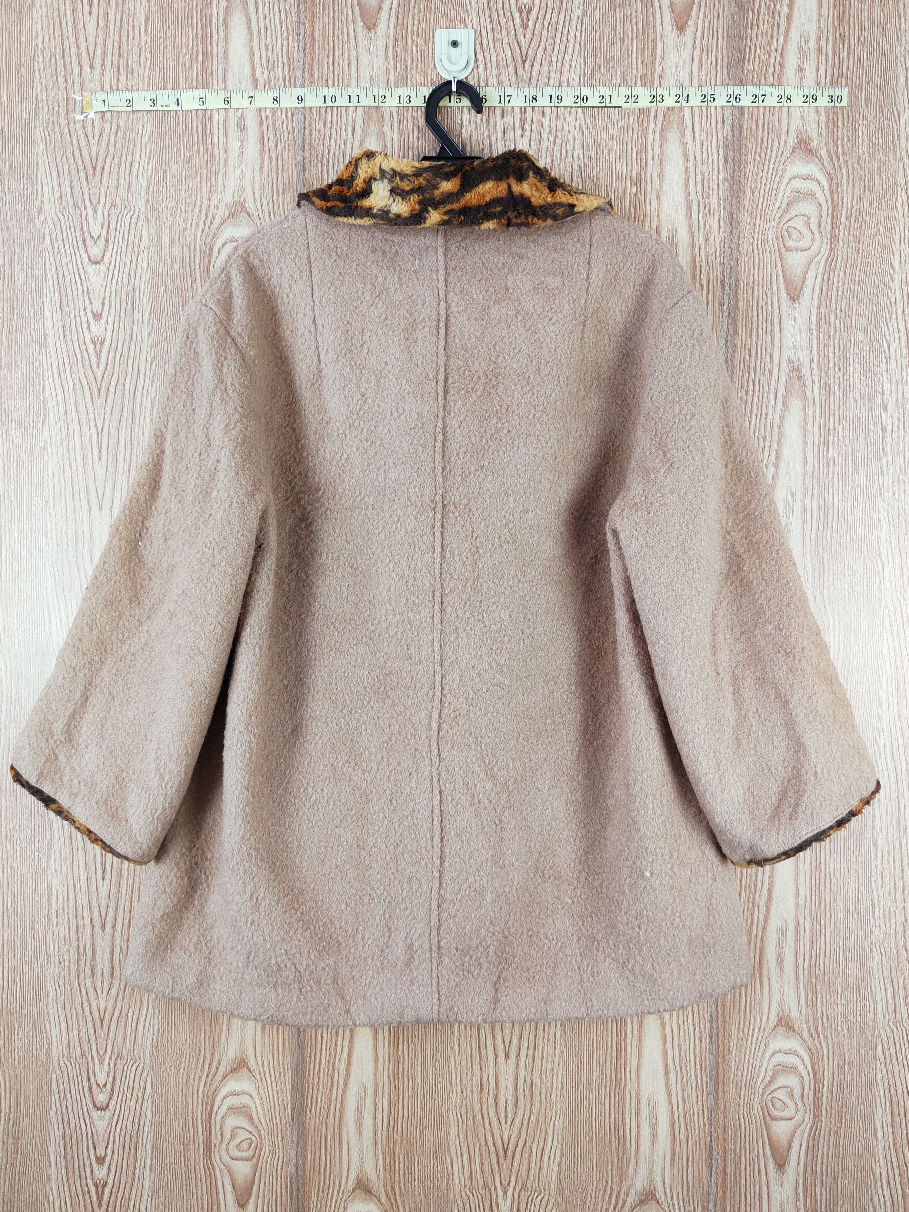 Dolce & Gabbana × Vintage Dolce & Gabbana Brown Fur Peacoat Size L / US 10 / IT 46 - 9 Thumbnail