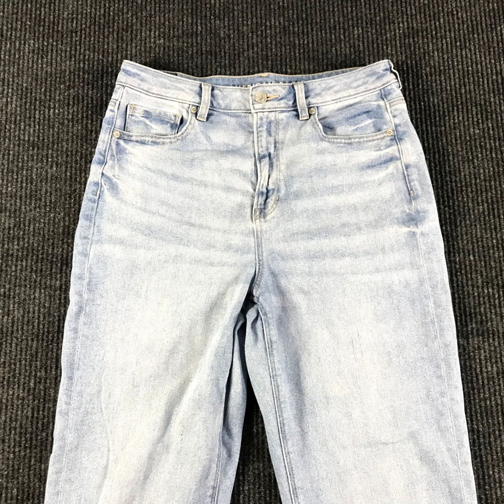 American Eagle Outfitters American Eagle Womens High Rise Mom Jeans Light Wash Stretch Denim 8 5-Pocket Blue 90s Womens Size 30" / US 8 / IT 44 - 2 Thumbnail
