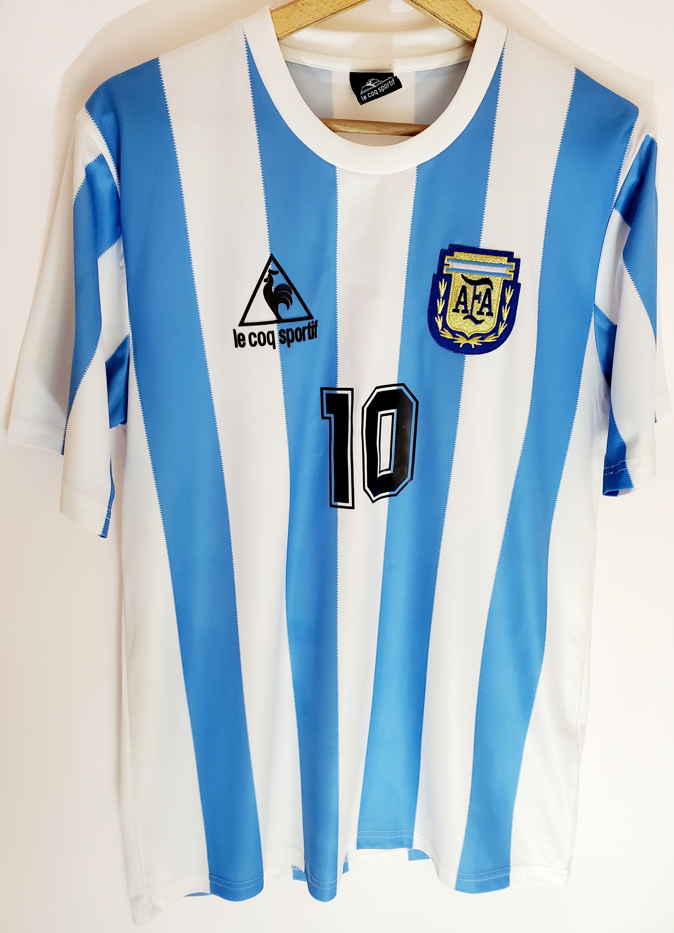 Vintage Argentina Maradona HomeTeam1986 Retro Soccer reprint M Size US M / EU 48-50 / 2 - 2 Thumbnail