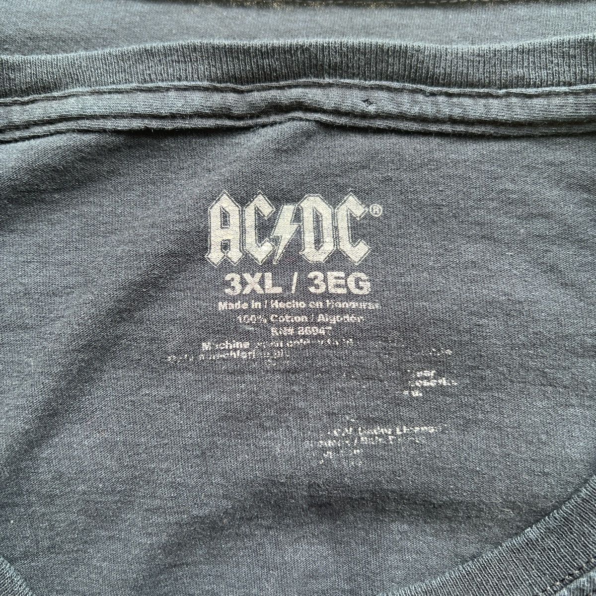 AC/DC AC/DC Back In Black Tee Size US XXL / EU 58 / 5 - 3 Thumbnail