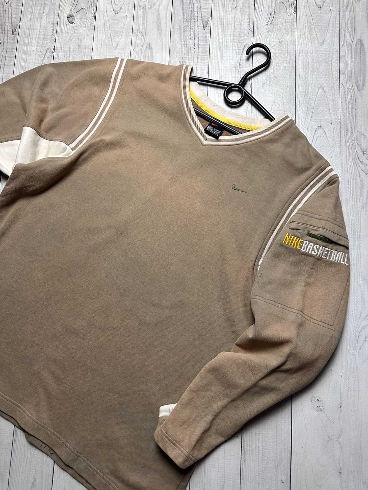 Nike × Vintage Vintage Nike sweatshirt basketball brown distressed L Size US L / EU 52-54 / 3 - 3 Thumbnail