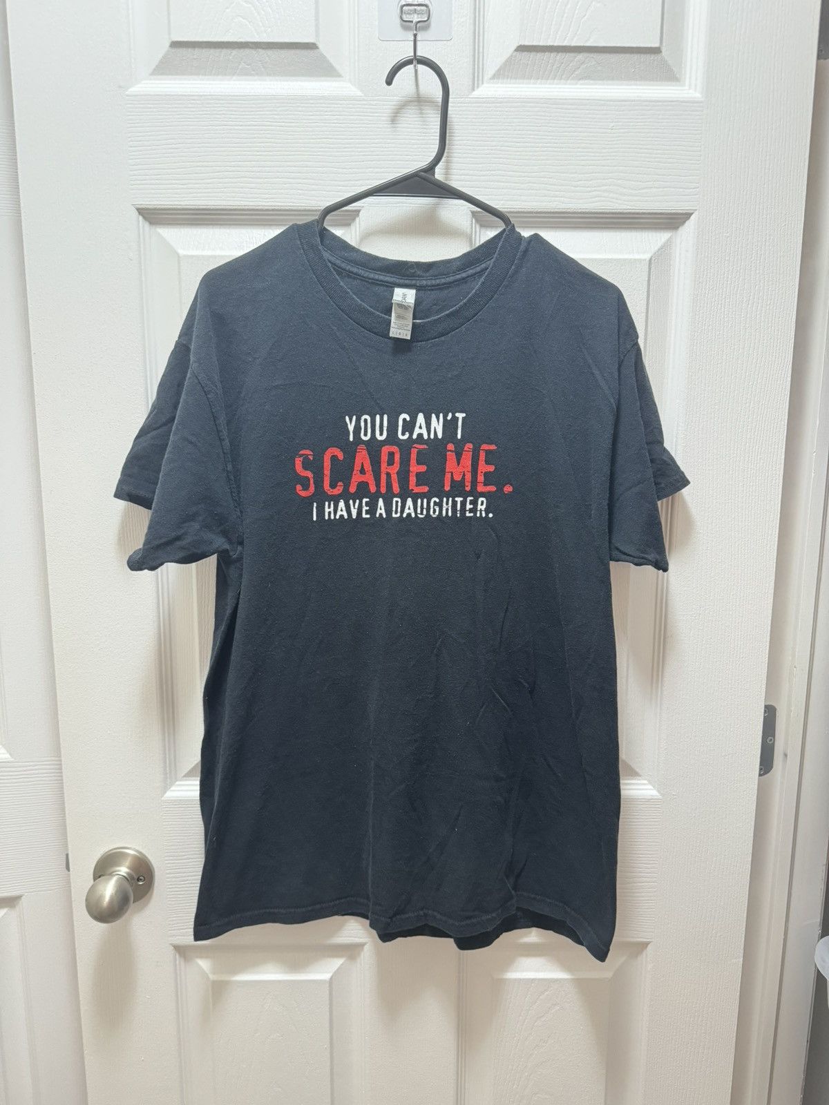 Gildan Gildan Vintage I Have a Daughter Scare Me Funny Humor Quote Size US L / EU 52-54 / 3 - 1 Thumbnail