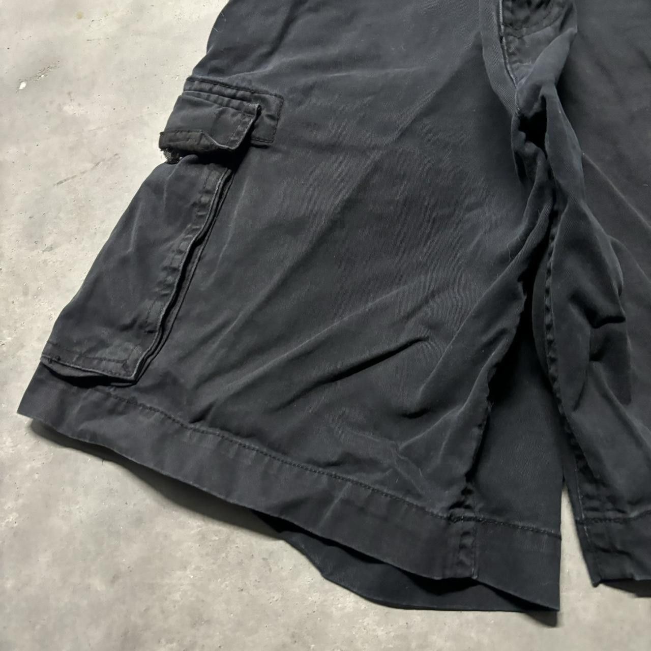 Japanese Brand × Vintage Vintage Y2K/2000s Grunge Black Skater Style Cargo Shorts Size US 40 / EU 56 - 3 Thumbnail