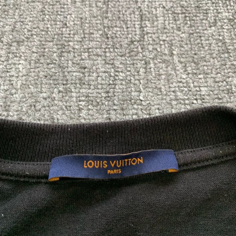 Louis Vuitton Louis Vuitton Black piano short sleeve Size US XXL / EU 58 / 5 - 6 Thumbnail