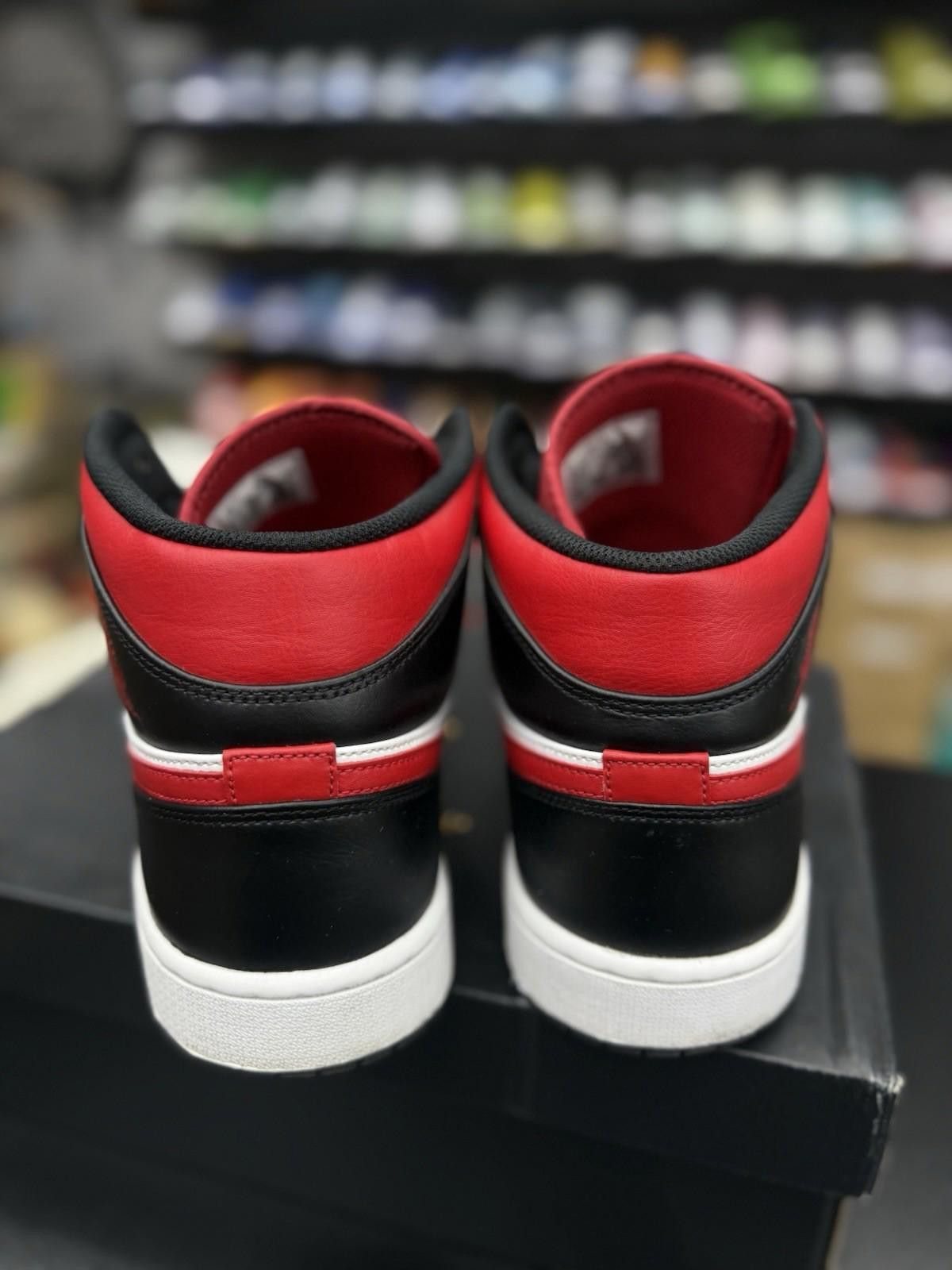 Nike Air Jordan Retro1 Mid Gym Red Mens Black White Red Size 12 Size US 12 / EU 45 - 9 Thumbnail