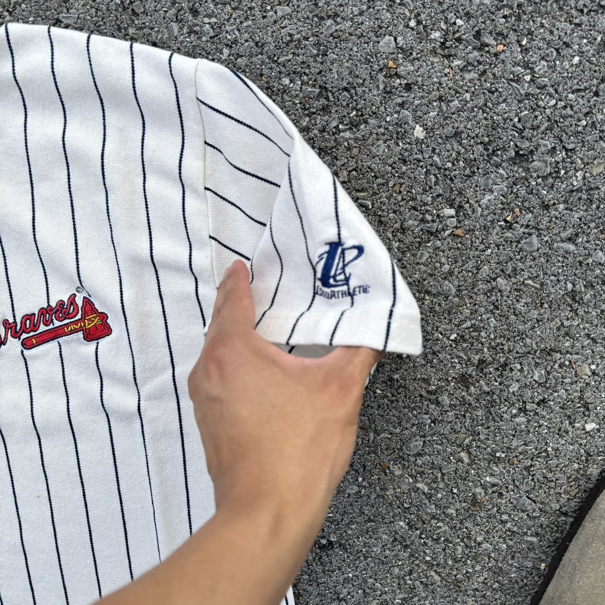 Vintage vintage atlanta braves pinstripe henley shirt Size US L / EU 52-54 / 3 - 3 Thumbnail
