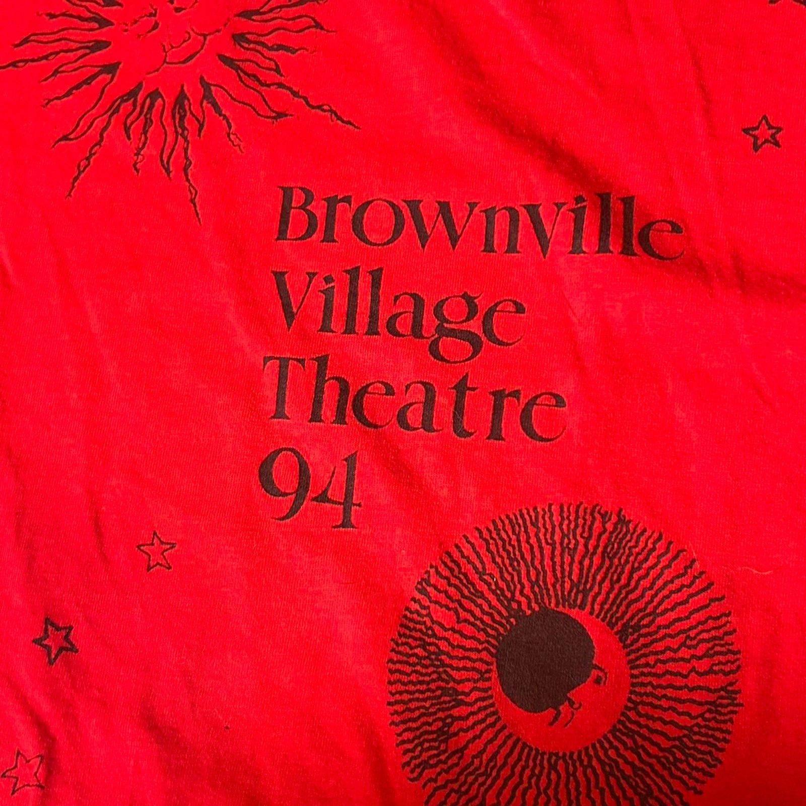 Fruit Of The Loom 90s red brownsville village theatre Size US XL / EU 56 / 4 - 3 Thumbnail