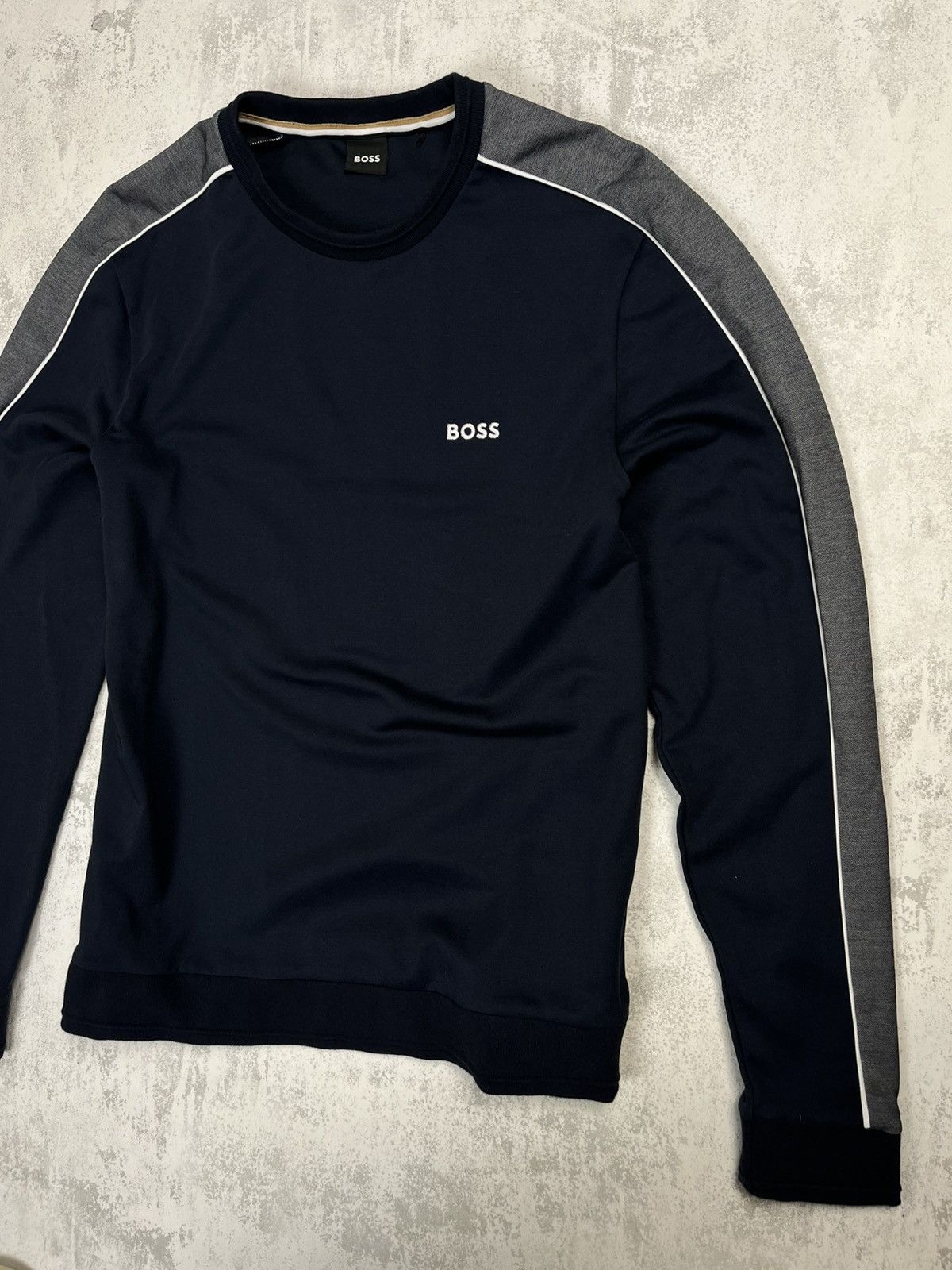 Hugo Boss BOSS Athleisure Block Sleeve Crewneck Jumper Size US M / EU 48-50 / 2 - 5 Thumbnail
