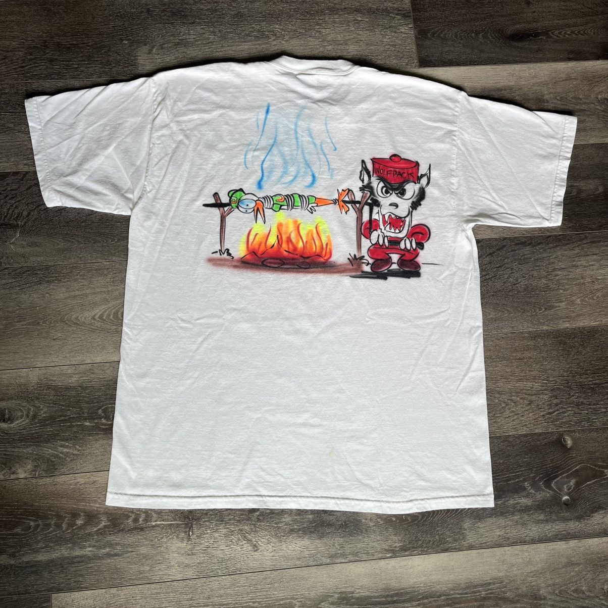 Vintage Vintage 1990s North Carolina NC State Airbrush Logo T Shirt Size US XL / EU 56 / 4 - 1 Thumbnail