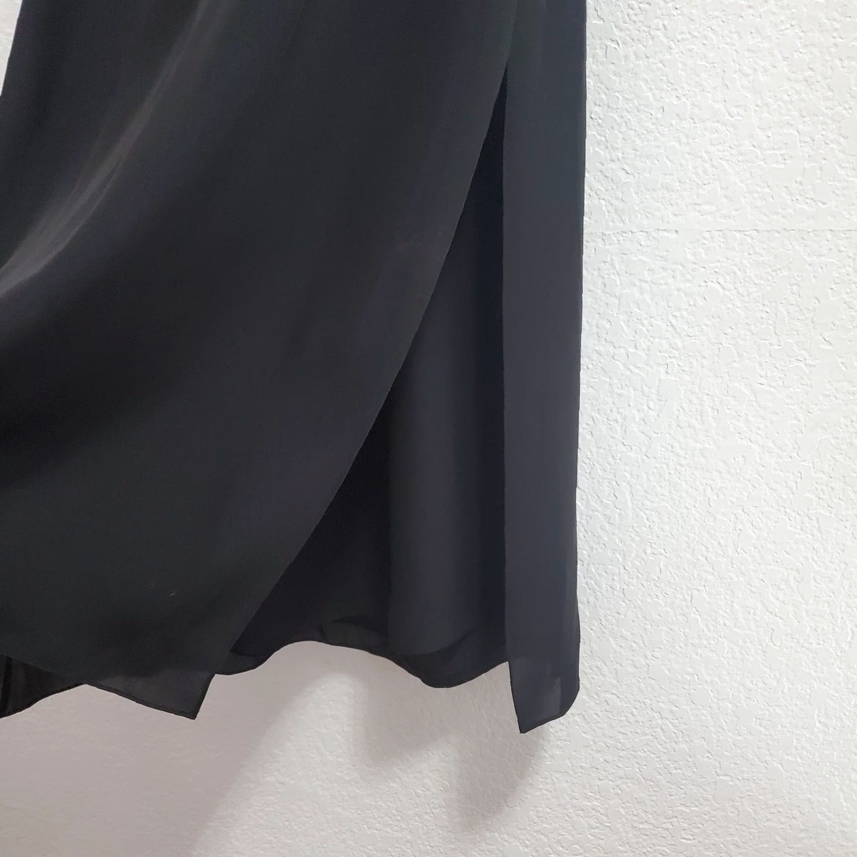Theory THEORY Midi Dress Women L Black Draped Surplice Short Sleeve 100% Silk Side Slit Pullover Cap Sleeve Blouson A-Line Minimalist Sophisticated Size 36" / US 14 / IT 50 - 6 Thumbnail
