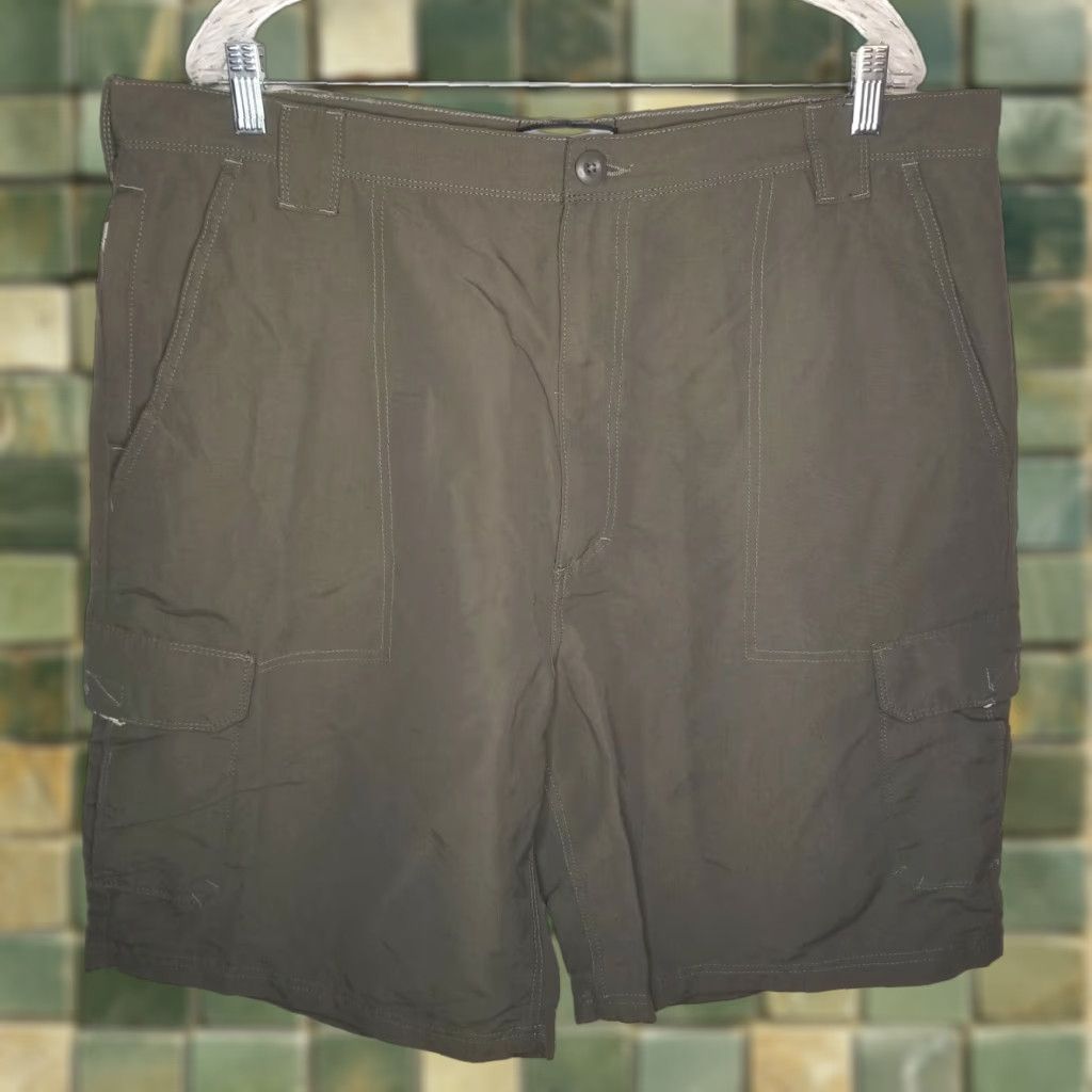 Wrangler Wrangler Cargo Shorts Mens Green Size 40 Regular Size US 40 / EU 56 - 1 Thumbnail