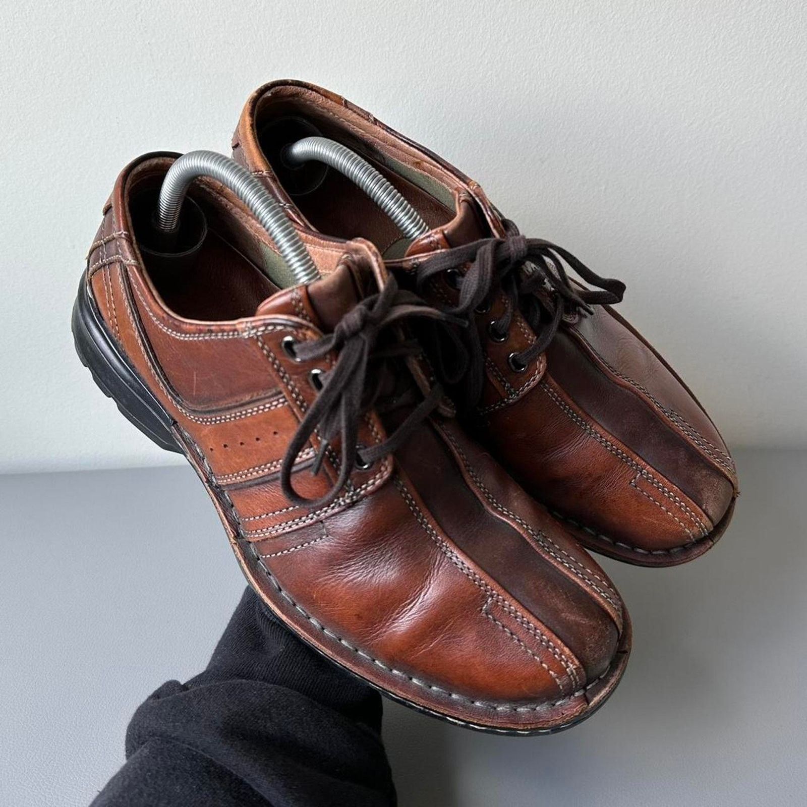Clarks × Vintage Vintage Brown Leather Clarks Square Toe Lace Up Dress Shoes Size US 8.5 / EU 41-42 - 2 Thumbnail