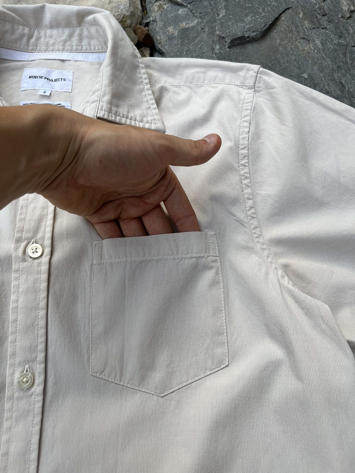 Norse Projects Norse Projects osvald micro stripe ss cotton pocket shirt Size US S / EU 44-46 / 1 - 8 Thumbnail