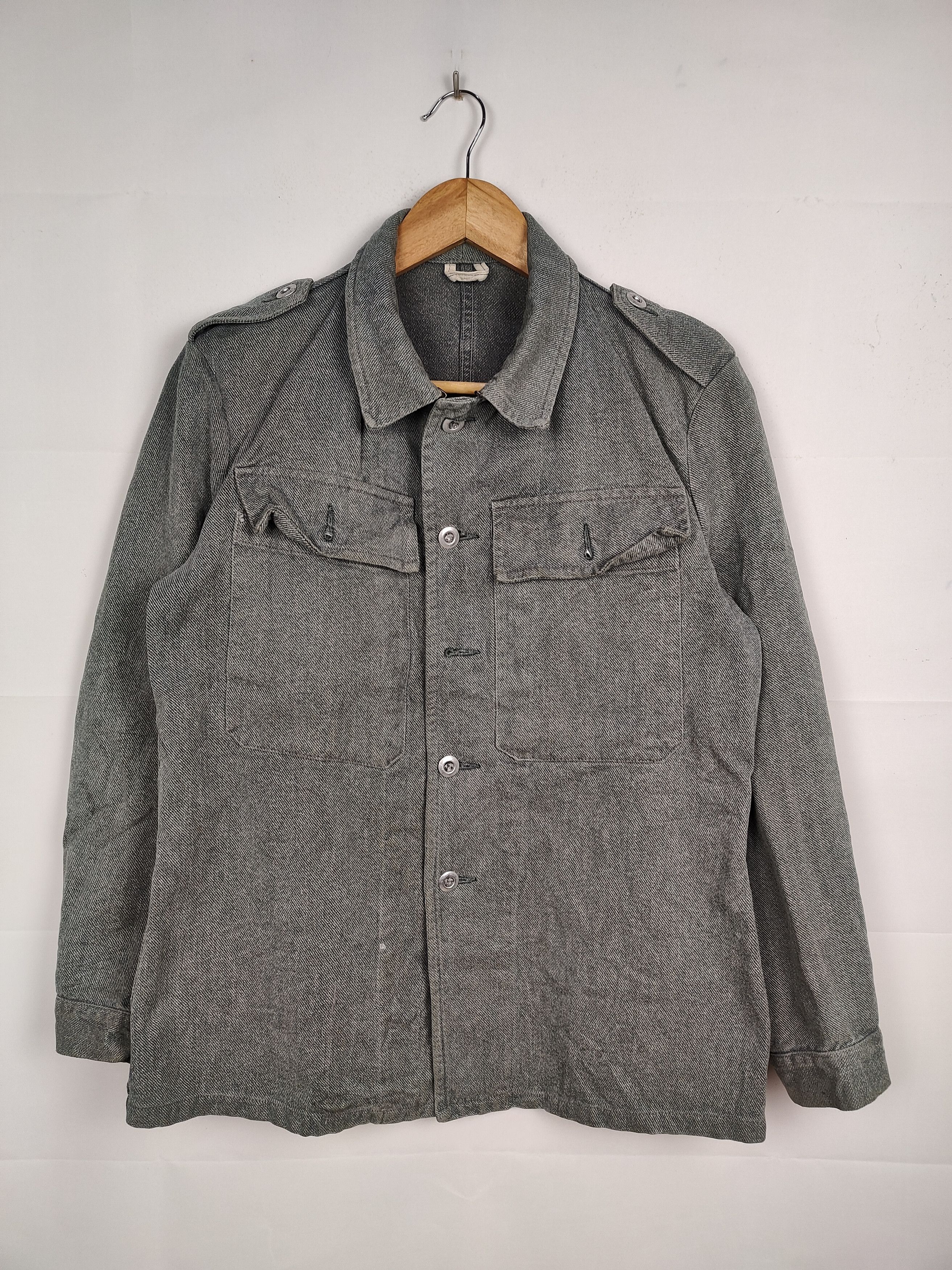 Vintage Vtg 60s swiss army military salt pepper denim chore jacket Size US M / EU 48-50 / 2 - 1 Thumbnail