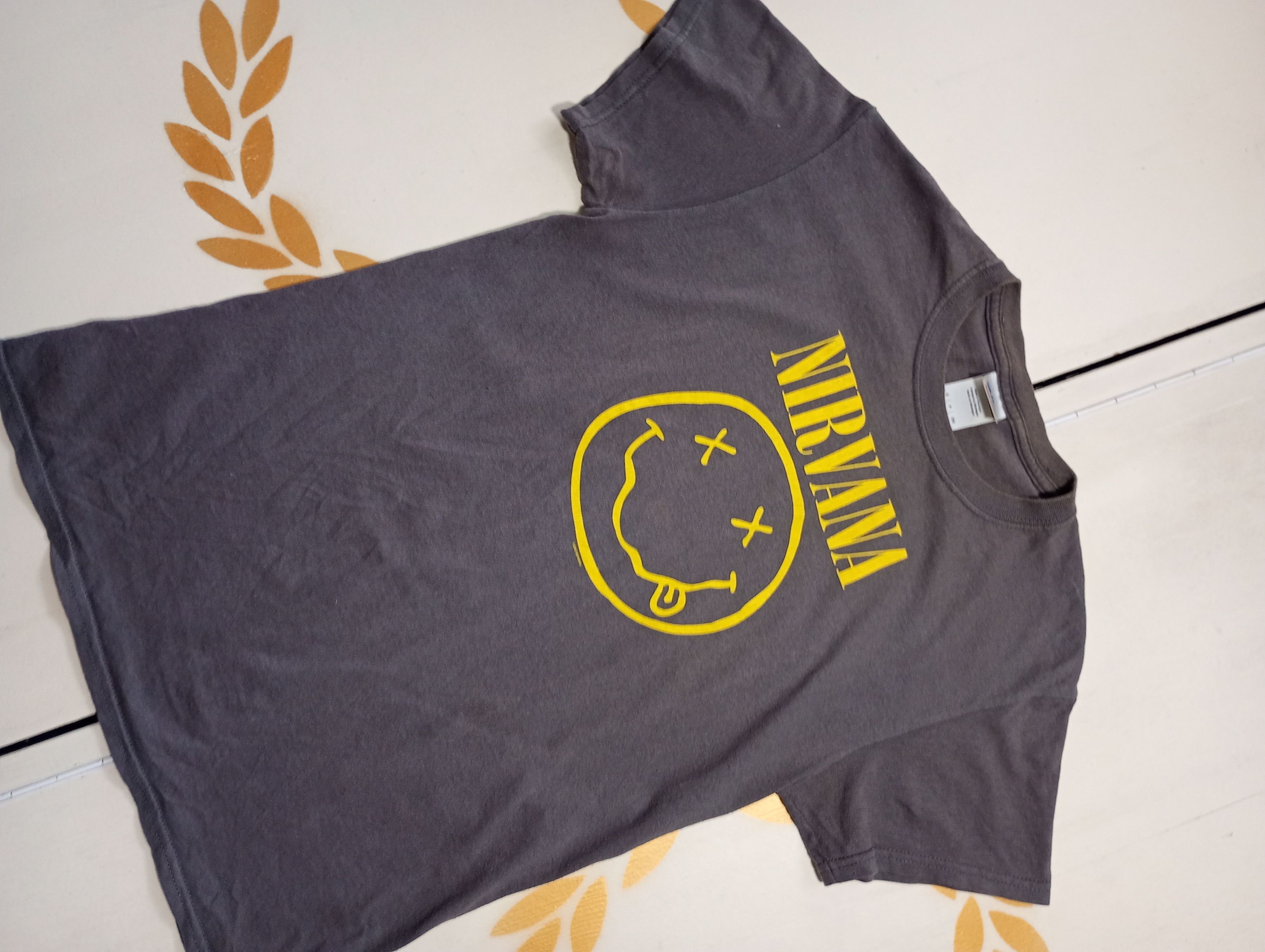 Gildan Nirvana Smile Gildan T-Shirt 2003 Size US S / EU 44-46 / 1 - 4 Thumbnail