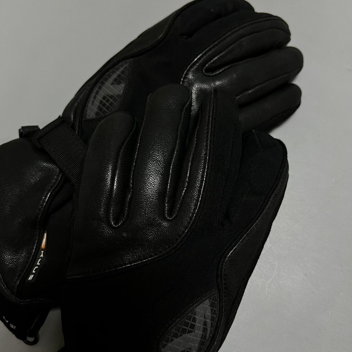 KJUS KJUS Ski Snowboard Gloves PrimaLoft Leather Black Size ONE SIZE - 14 Thumbnail
