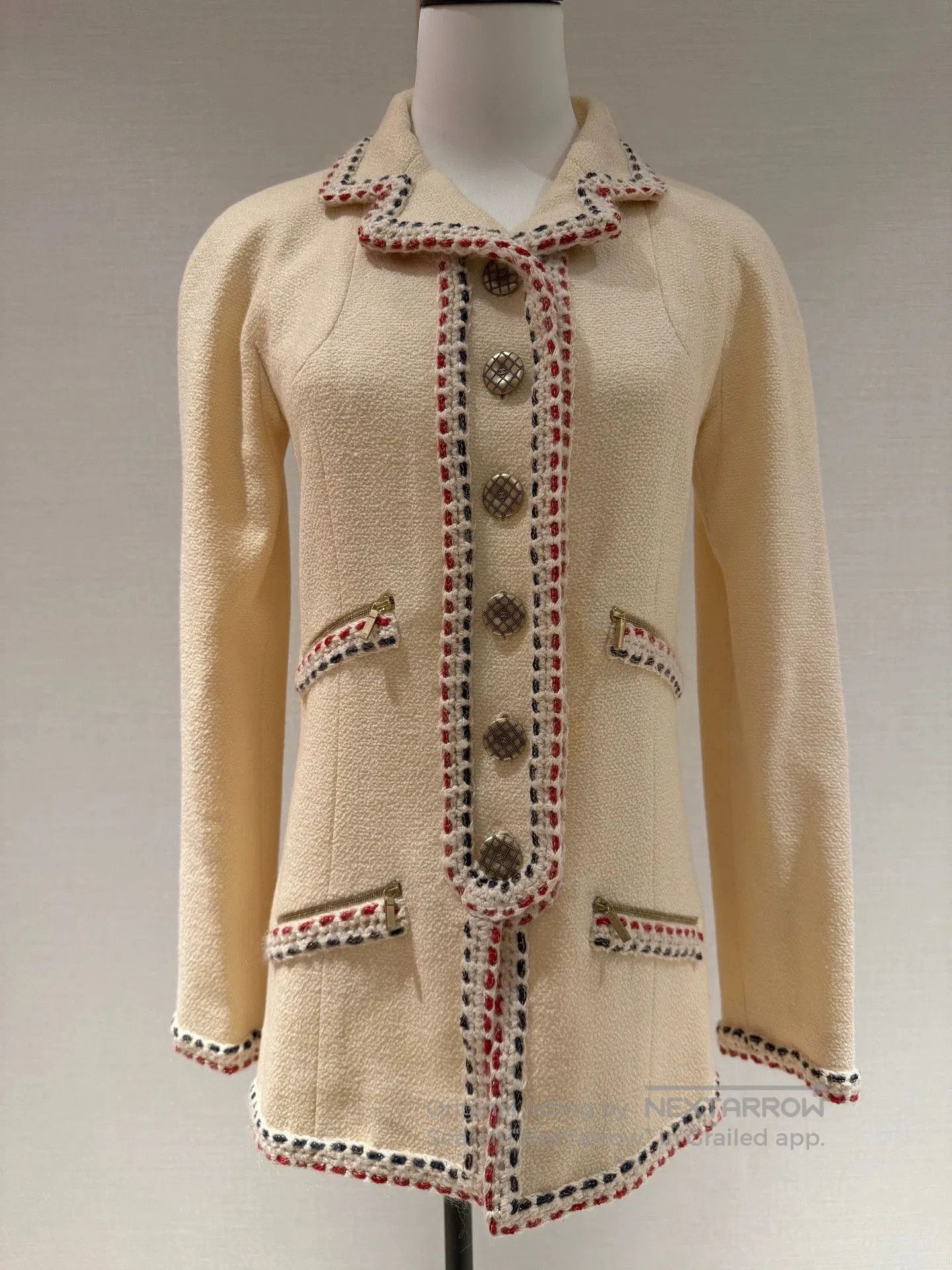 Chanel Chanel 18 Hamburg Knit Jacket Beige Red Blue Trim. Size US XS / EU 42 / 0 - 1 Thumbnail