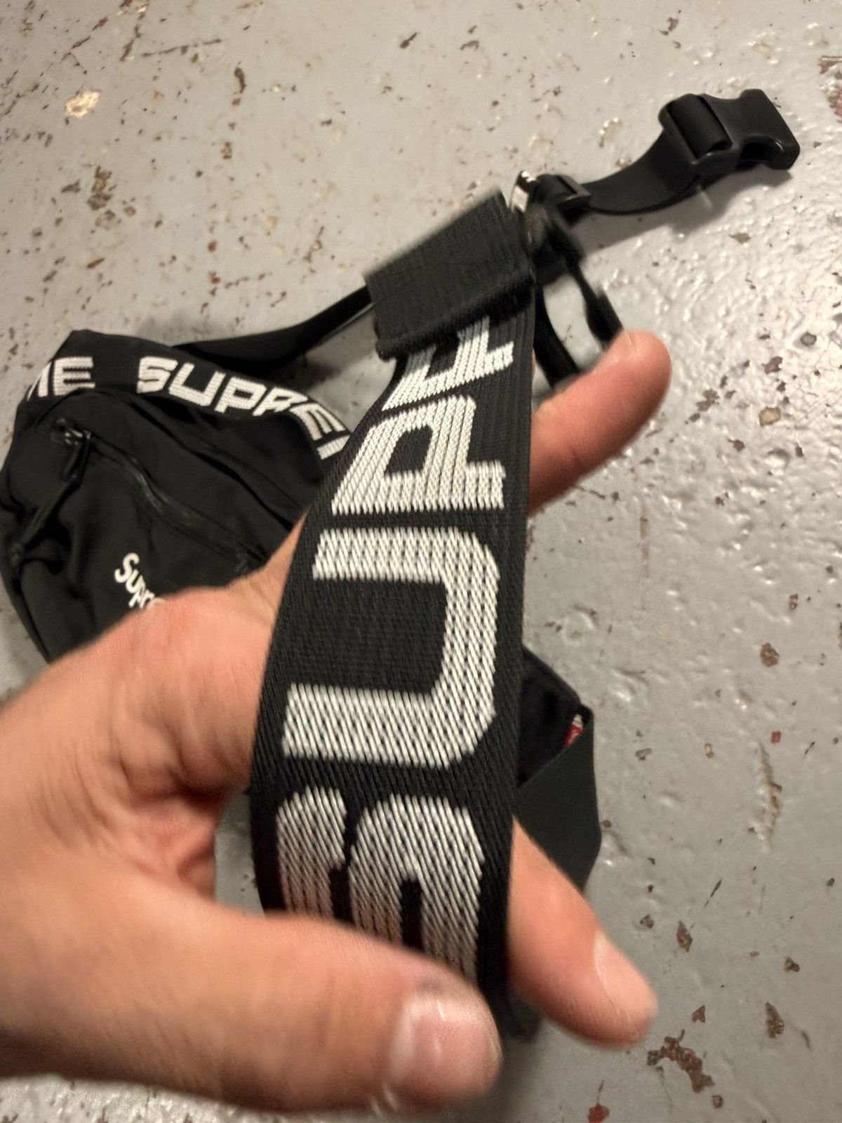 Supreme Classic Black Supreme SS 18 Side Bag Phanny Size ONE SIZE - 5 Thumbnail
