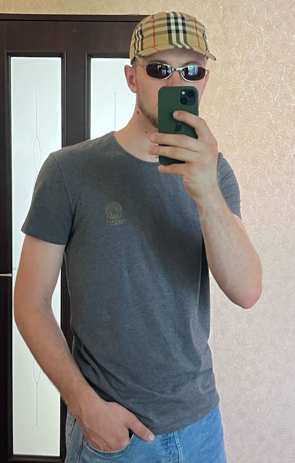 Versace × Vintage Vintage Versace Tshirt grey blank tee minimalistic logo Size US L / EU 52-54 / 3 - 2 Thumbnail