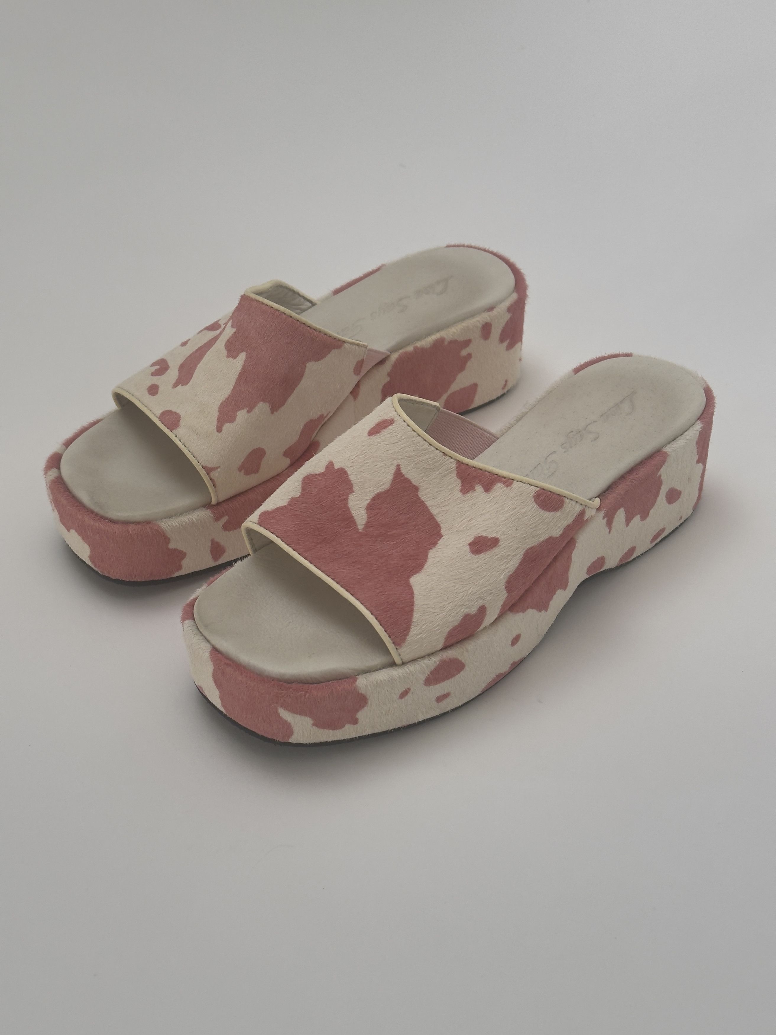 Lisa Says Gah Lisa Says Gah Dakota Slides - Pink Cow Print 7.5 Size US 7.5 / IT 37.5 - 3 Thumbnail