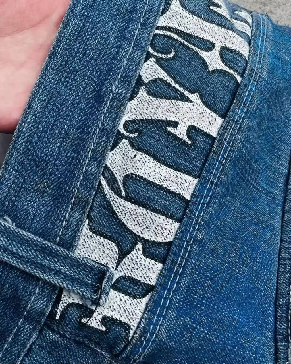 Vintage American big jeans with retro embroidery. Size US 36 / EU 52 - 4 Thumbnail
