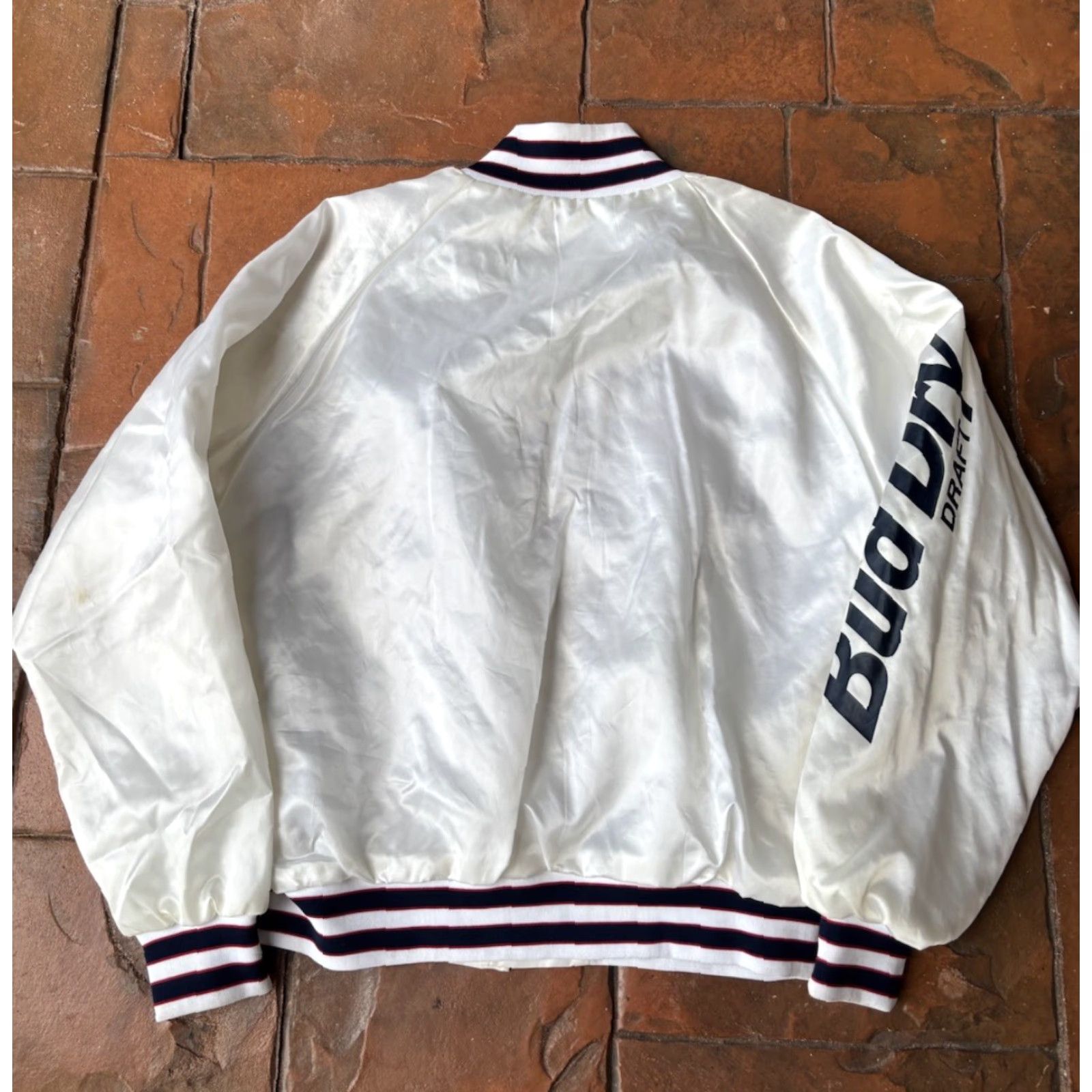 Vintage VINTAGE Bud Dry Satin Bomber Jacket XL White Logo USA 80s Wind-Resistant, Water-Resistant, Short Jacket, Unisex Adults, 80s, Draft Promo, USA Theme Size US XL / EU 56 / 4 - 3 Thumbnail