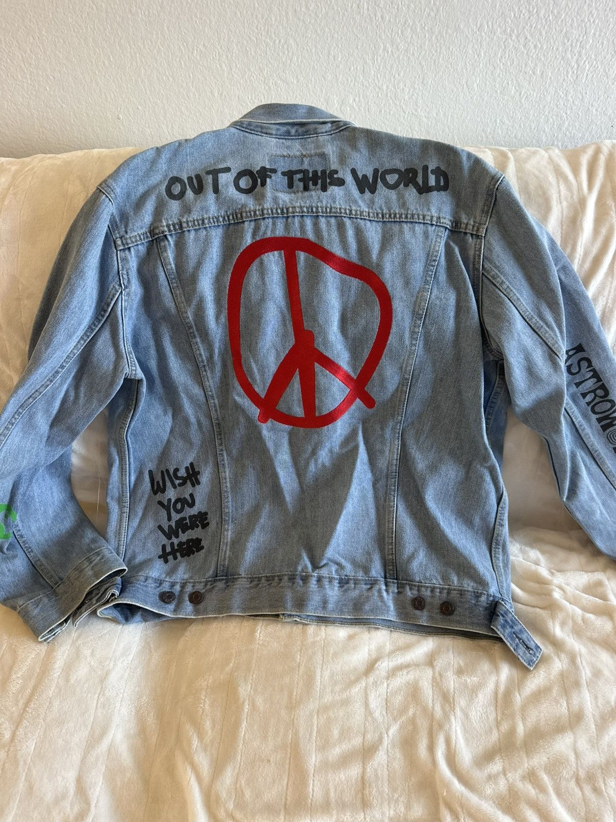Travis Scott Travis Scott Astroworld Levi’s Denim Jacket All Over Print Size US XL / EU 56 / 4 - 6 Thumbnail