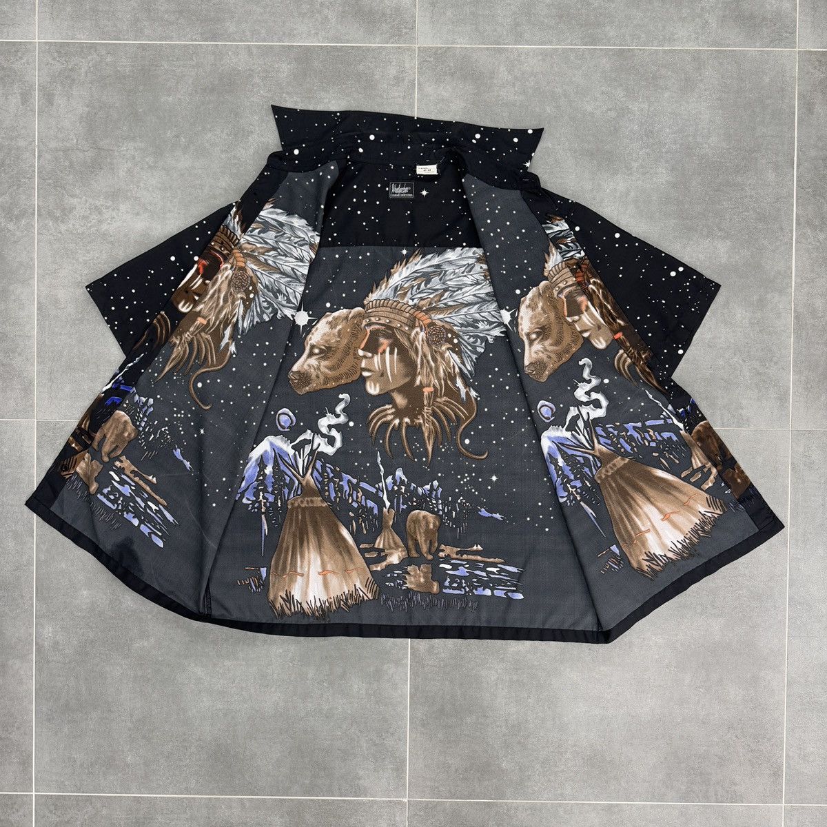 Vintage Vintage American Indians Aloha Hawaiian Button Shirt Size L Size US L / EU 52-54 / 3 - 12 Thumbnail