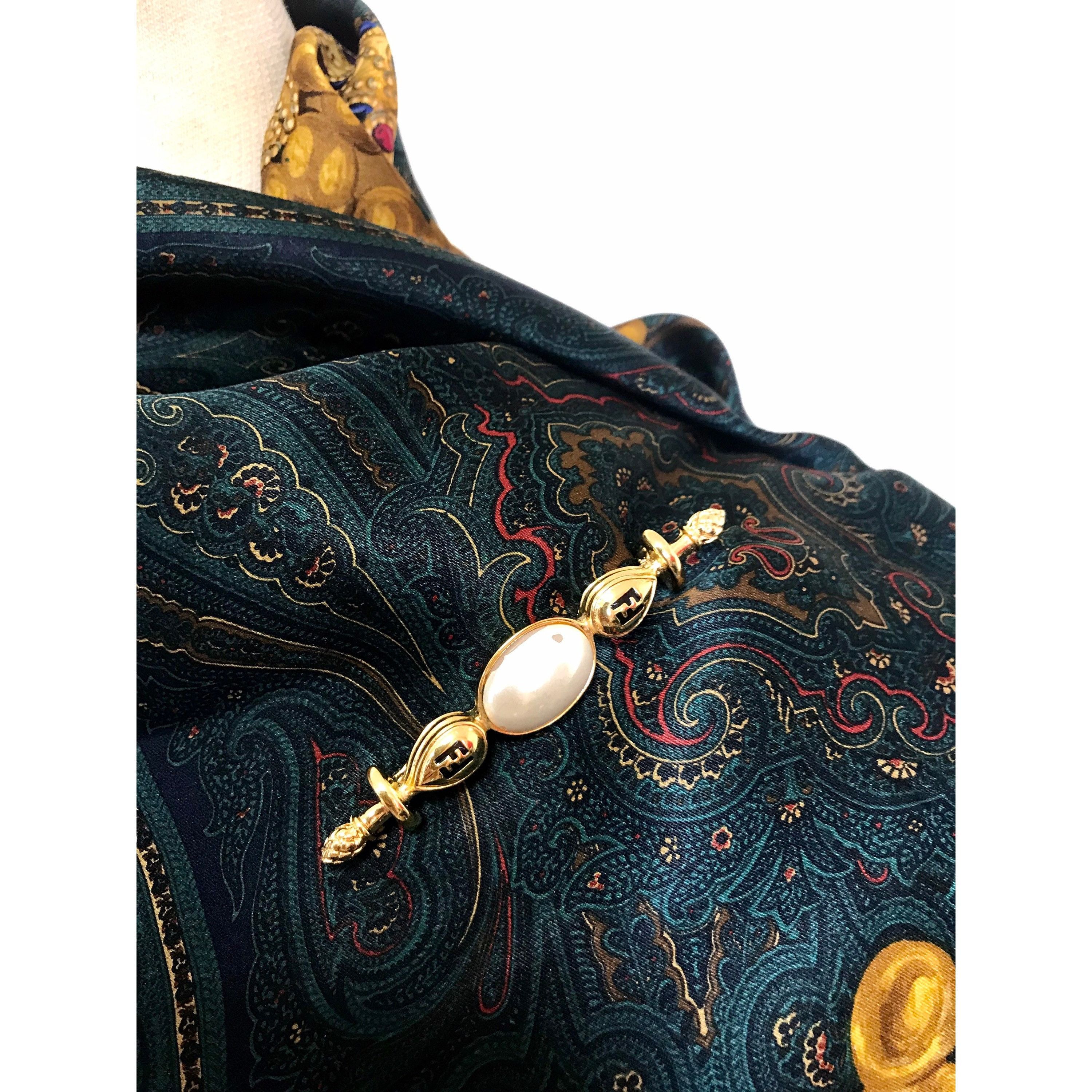 Fendi Vintage FENDI gold tone hat pin with white oval faux pearl Size ONE SIZE - 3 Thumbnail
