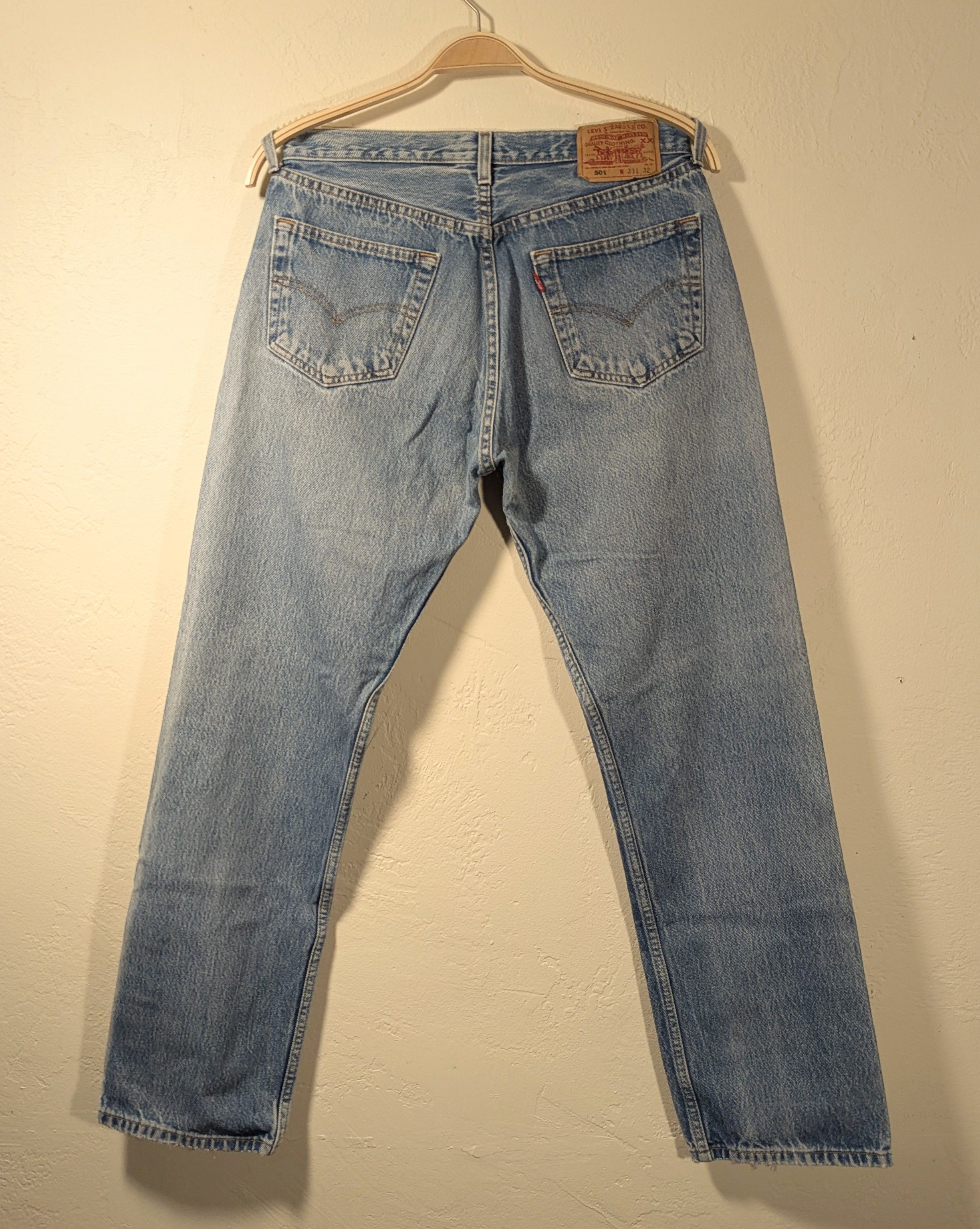 Levi's Vtg Levis 501 classic batwing 2002 Made in Columbia faded Size US 32 / EU 48 - 2 Thumbnail