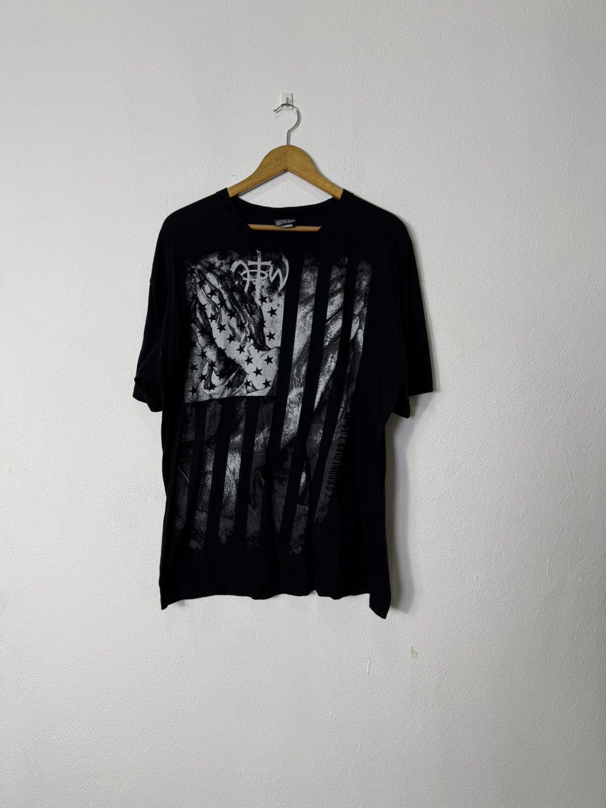 Japanese Brand Y2K NOT OF THIS WORLD RELIGION TEE Size US XL / EU 56 / 4 - 1 Thumbnail