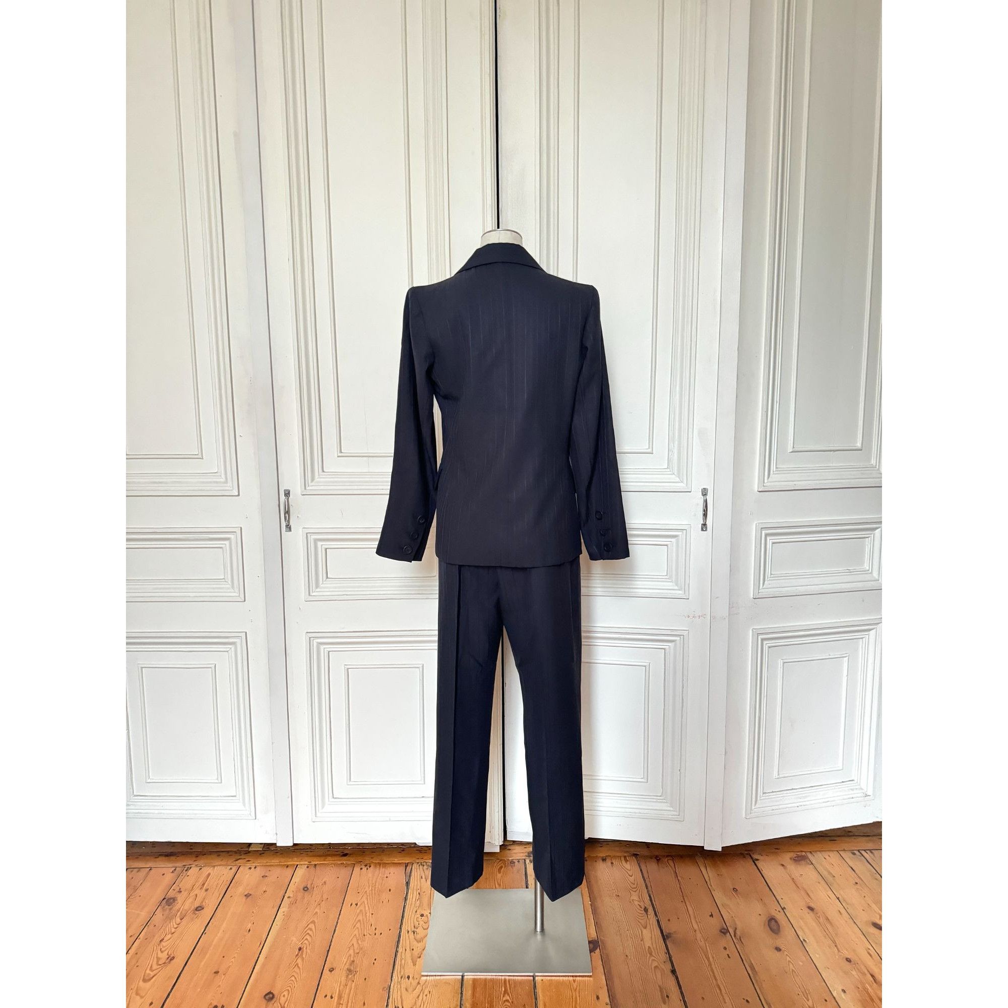 Yves Saint Laurent Rive Gauche 1980s Navy Pinstripe Pants Suit Size M / US 6-8 / IT 42-44 - 4 Thumbnail