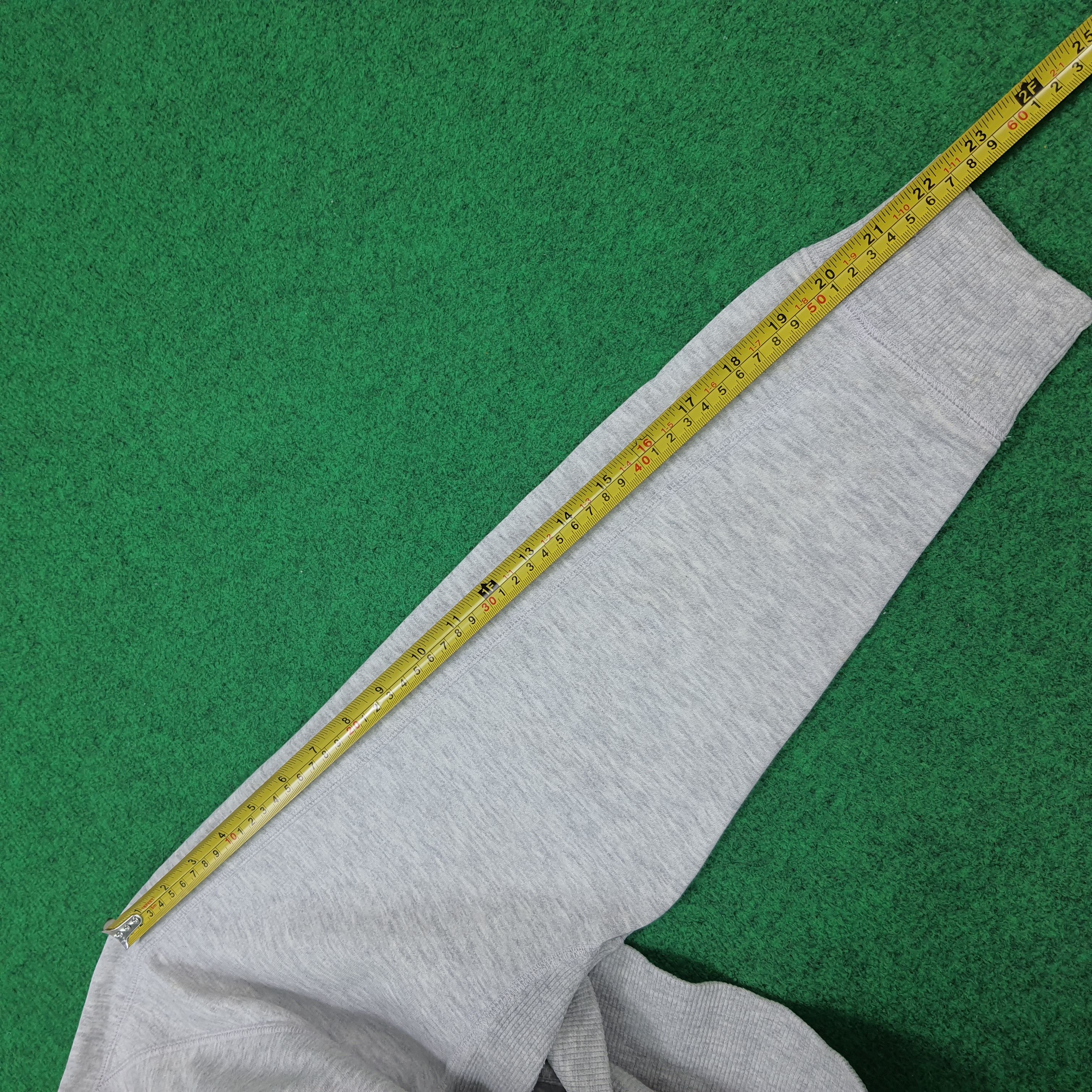Nike Vintage Nike Embroidered Swoosh Gray Hooded C295N10 Size US M / EU 48-50 / 2 - 11 Thumbnail