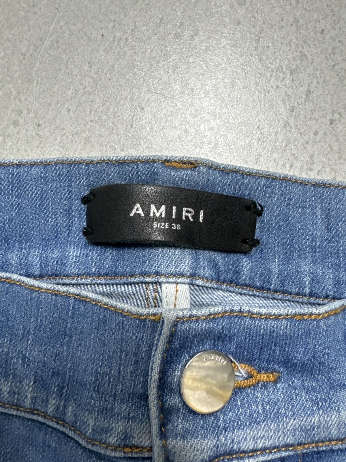 Amiri Amiri light wash Hawaii patch Size US 38 / EU 54 - 2 Thumbnail