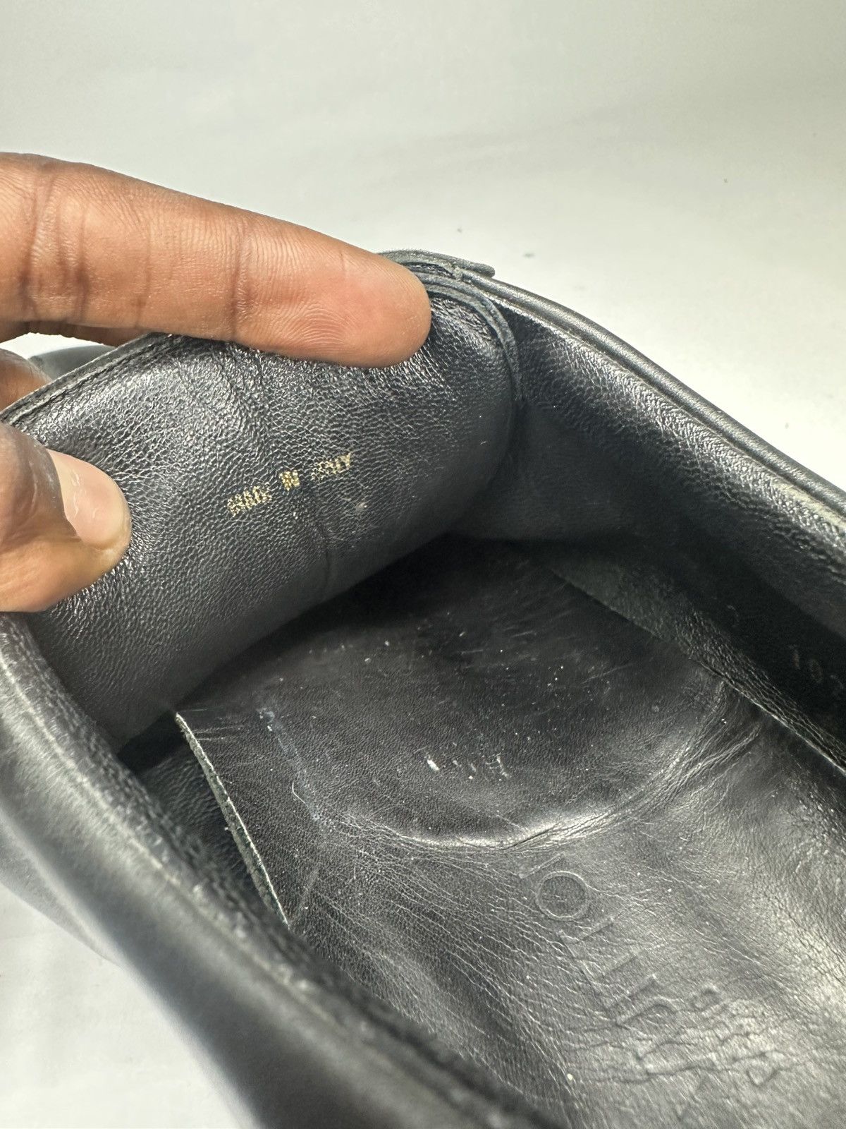 Louis Vuitton Louis Vuitton Black Leather Low Top Sneakers. Size US 12 / EU 45 - 8 Thumbnail