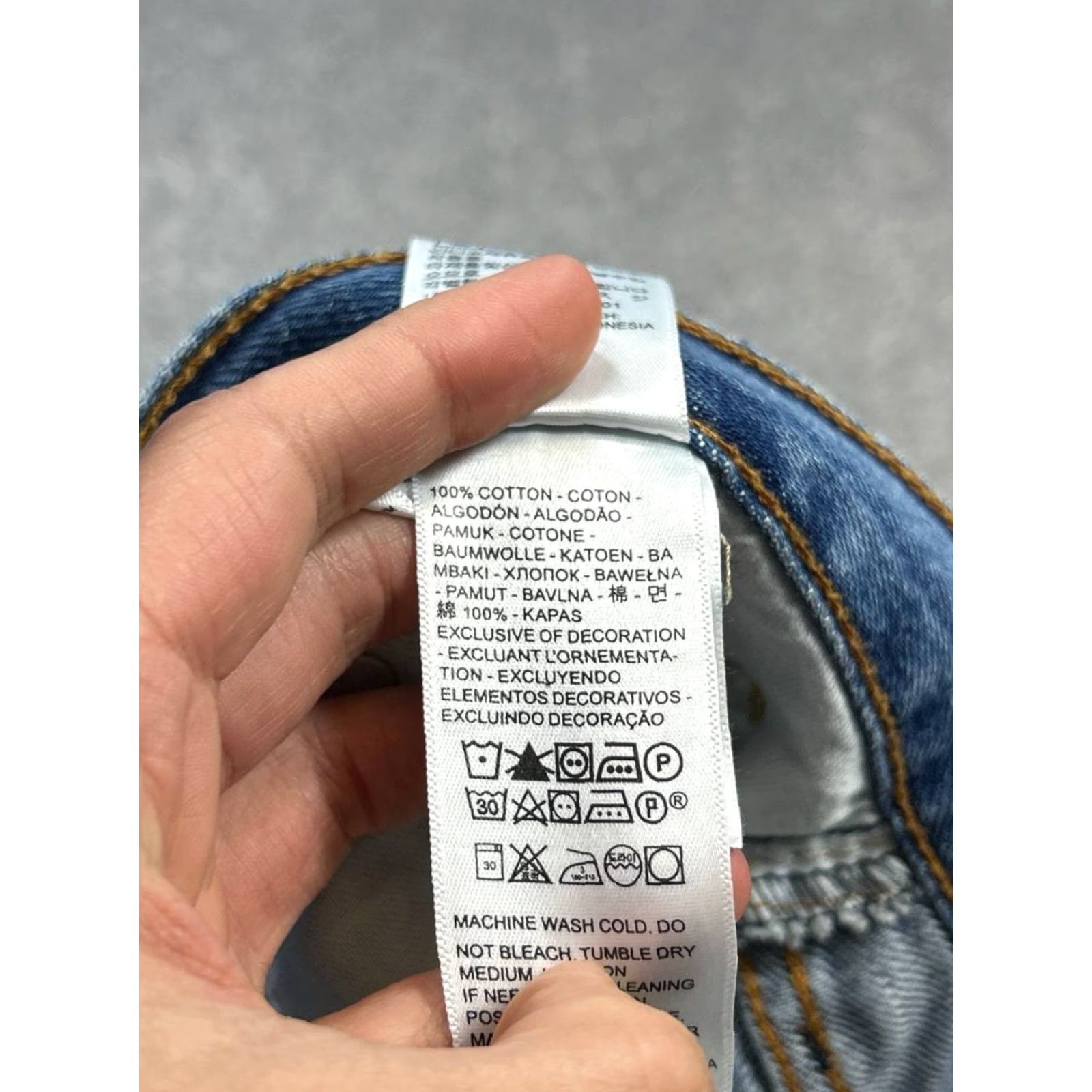 Levi's Levis 469 Shorts Men 36 X 12 Blue Distressed Denim Cotton High Rise Raw Hem Logo Size US 36 / EU 52 - 7 Thumbnail