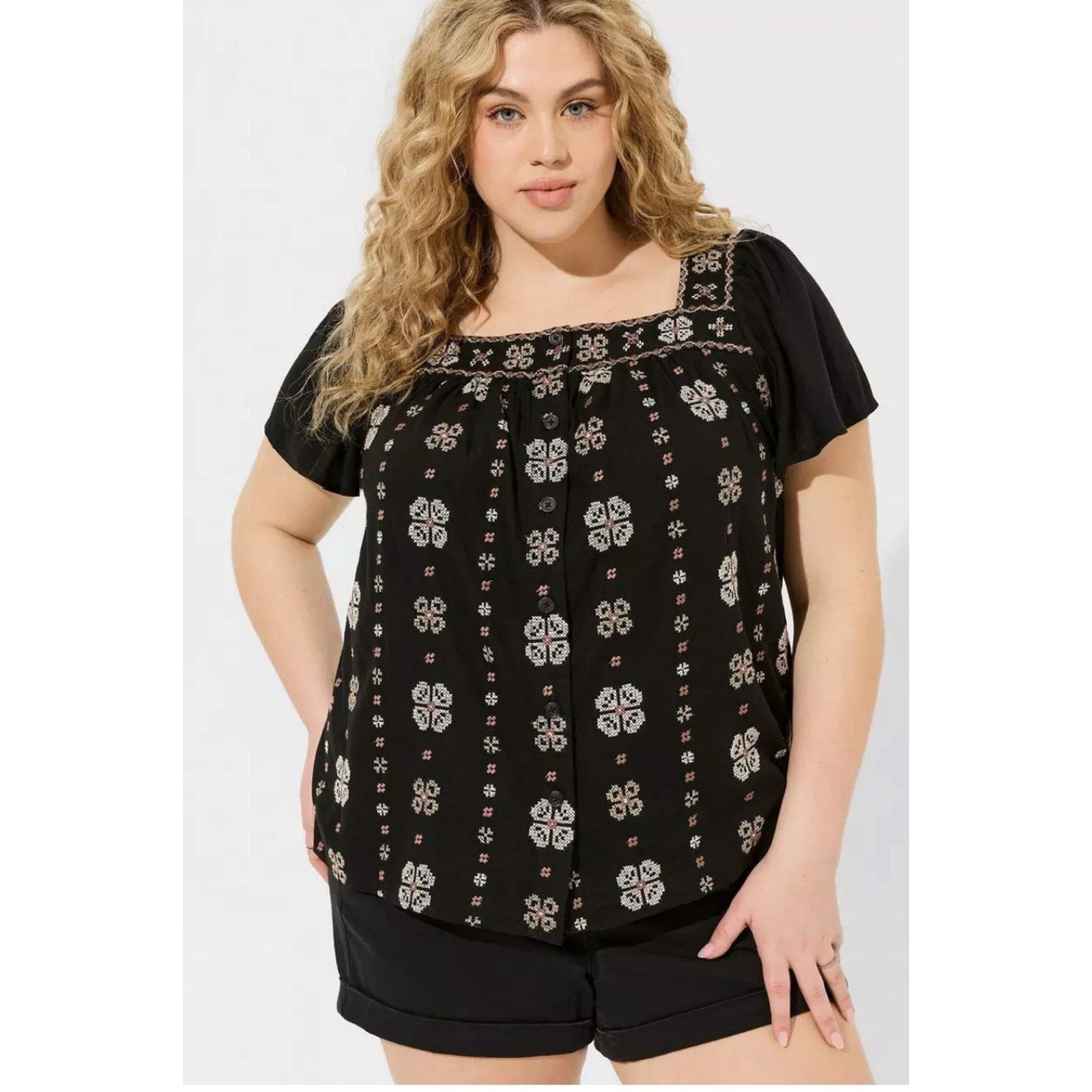 Corridor Torrid Beach Linen Eyelet Button Up Size 4X A001858 Size 4XL / US 24-26 - 1 Thumbnail