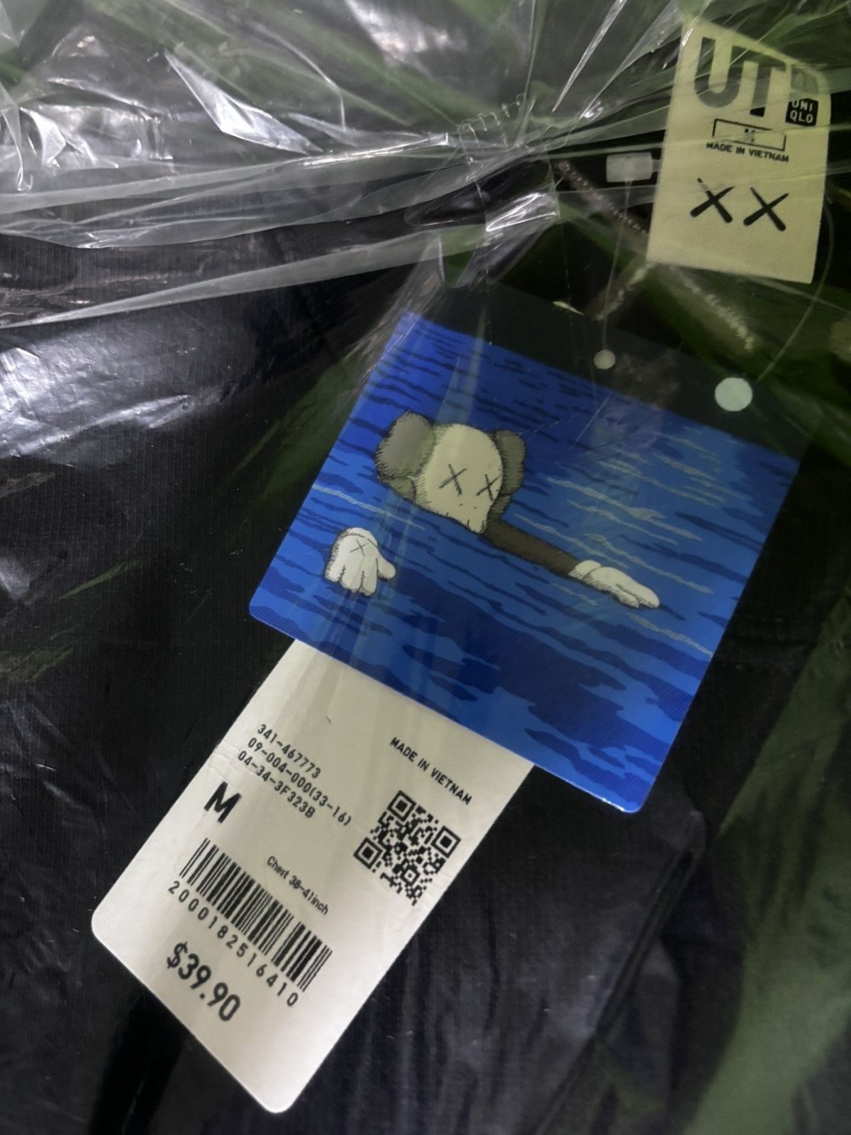 Kaws × Uniqlo Kaws sweatshirt Size US M / EU 48-50 / 2 - 4 Thumbnail