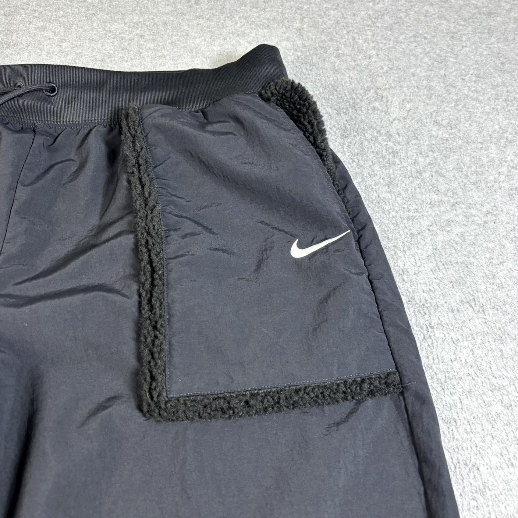 Nike Nike High Waist Curve Pants Women XL Black Ankle Cropped Jogger Comfy Athleisure Size 40" / US 18 - 6 Thumbnail