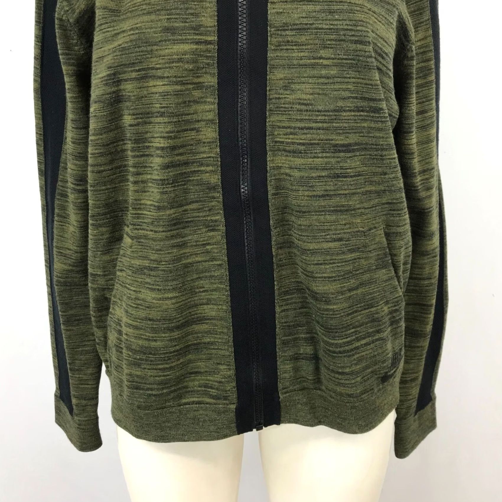 Nike NIKE WOMEN'S M GREEN LONG SLEEVE TECH KNIT BOMER JACKET Size M Size M / US 6-8 / IT 42-44 - 3 Thumbnail