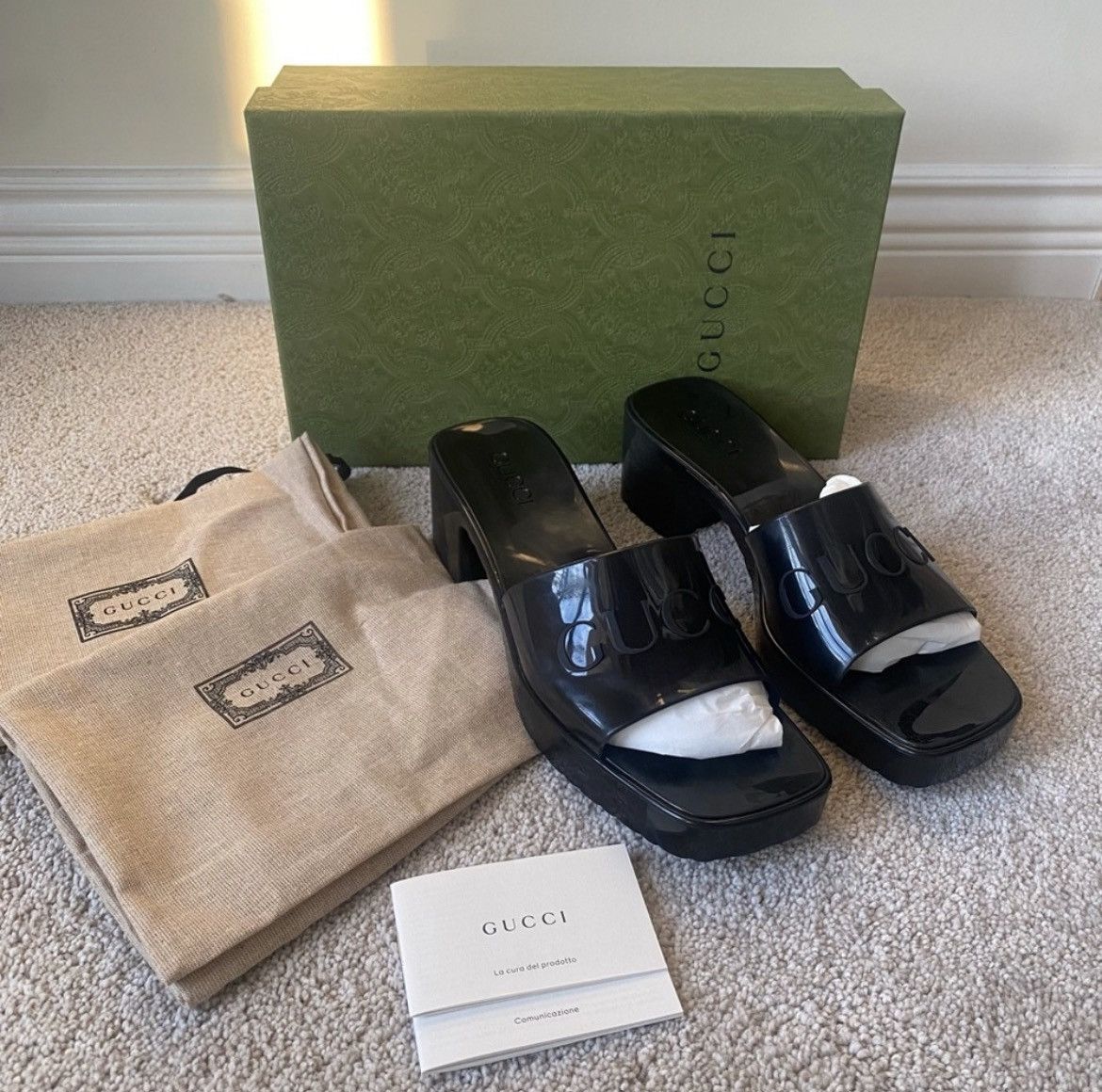 BNWT Gucci Rubber Slide Sandals
