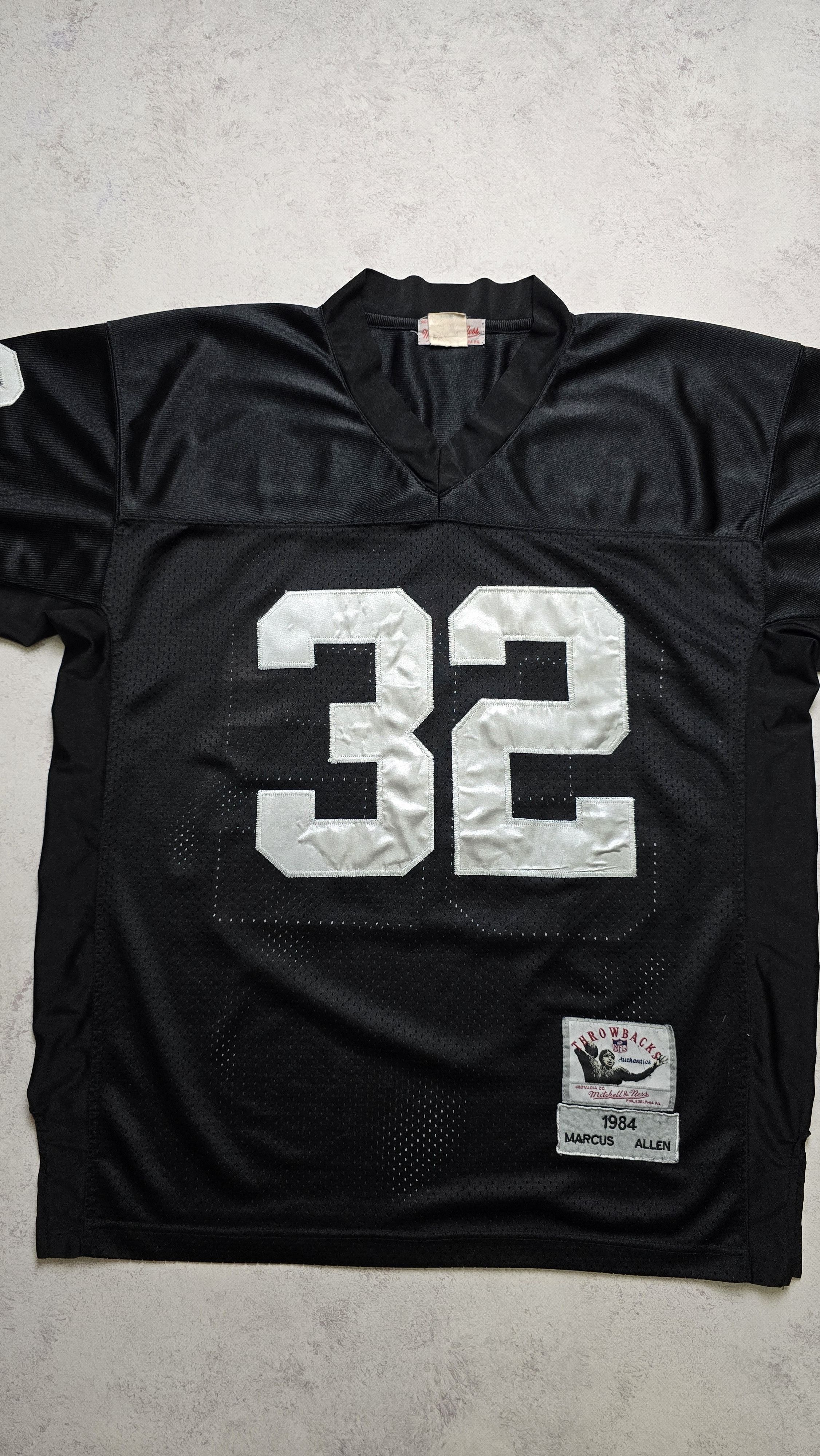 Mitchell & Ness 1984 Marcus Allen #32 Los Angeles Raiders Jersey Size US XL / EU 56 / 4 - 9 Thumbnail