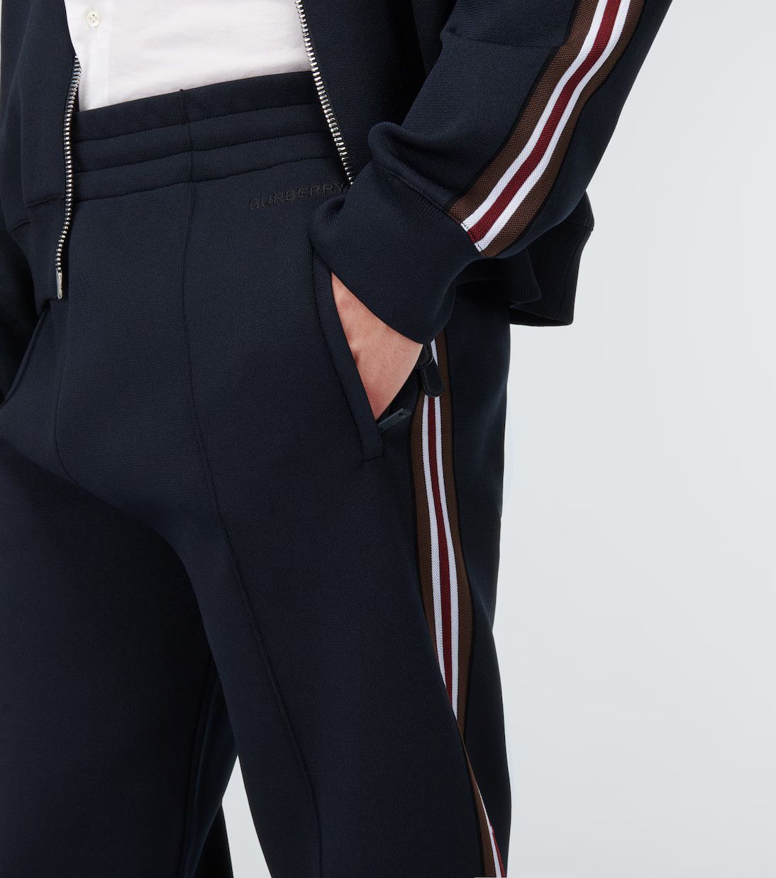 Burberry o1y0426 Jogger & Sweatpant in Midnight Blue Size US 34 / EU 50 - 3 Thumbnail
