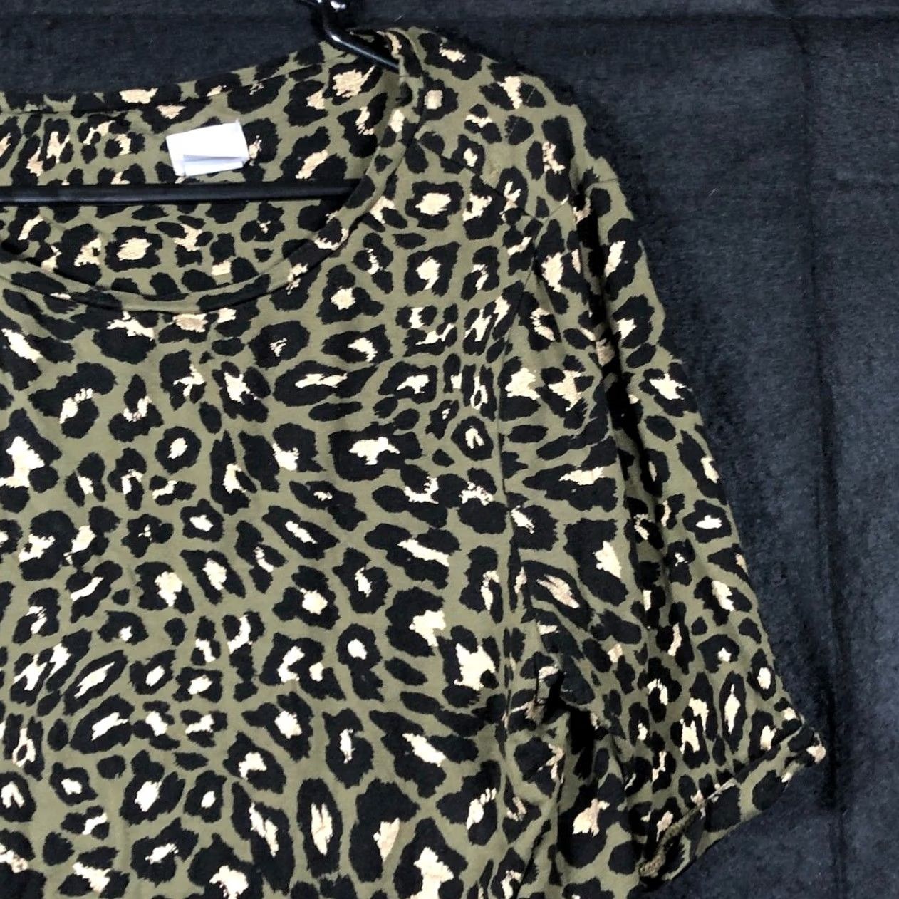 Vintage Chicos Womens Shirt Green Leopard Print Round Neck Short Sleeve Stretch L Shirts Womens Casual Workwear Travel Regular Size Size L / US 10 / IT 46 - 5 Thumbnail