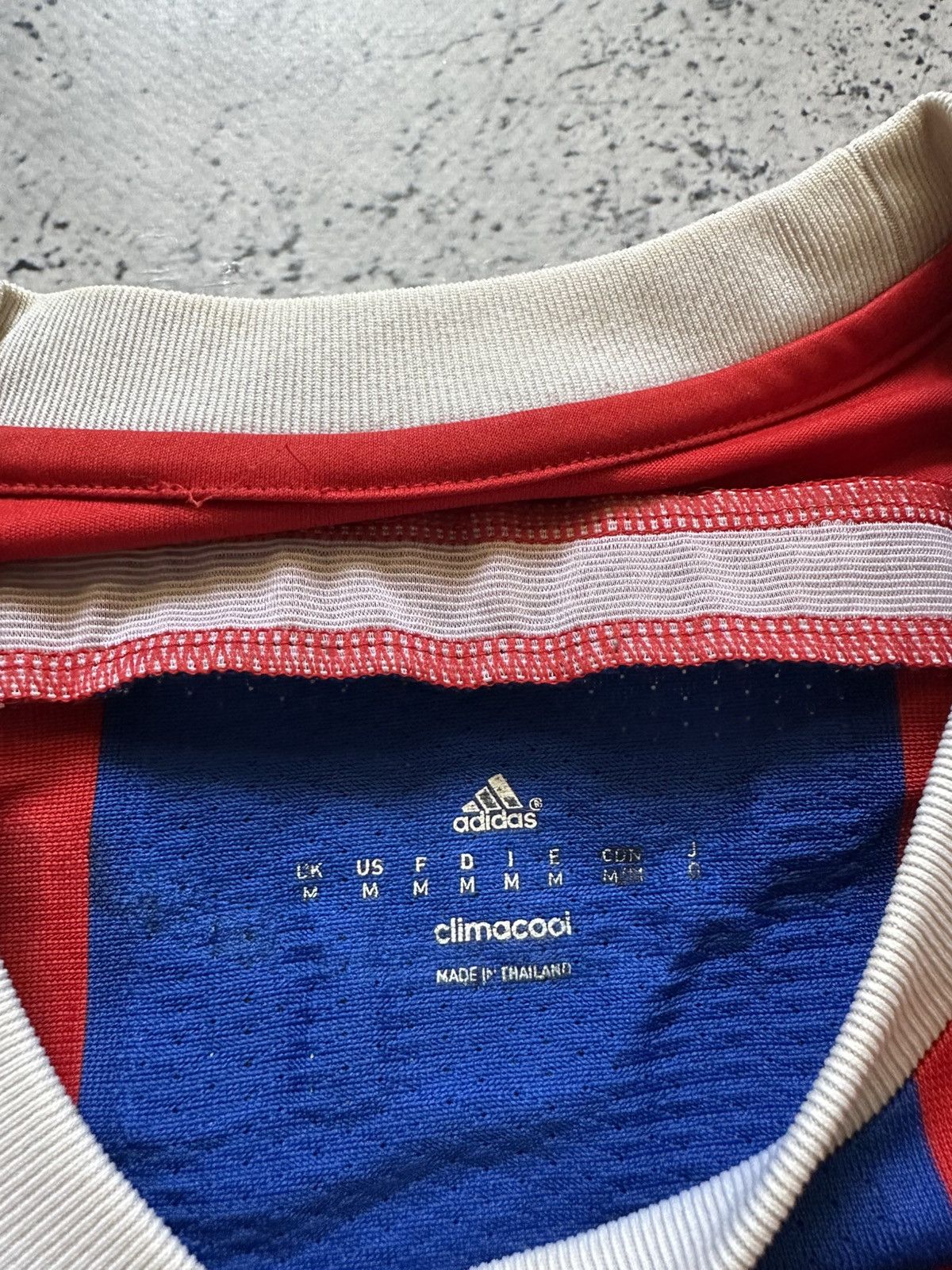 Adidas Vintage Adidas Bayern Munich Soccer Jersey T-shirt Size US M / EU 48-50 / 2 - 3 Thumbnail