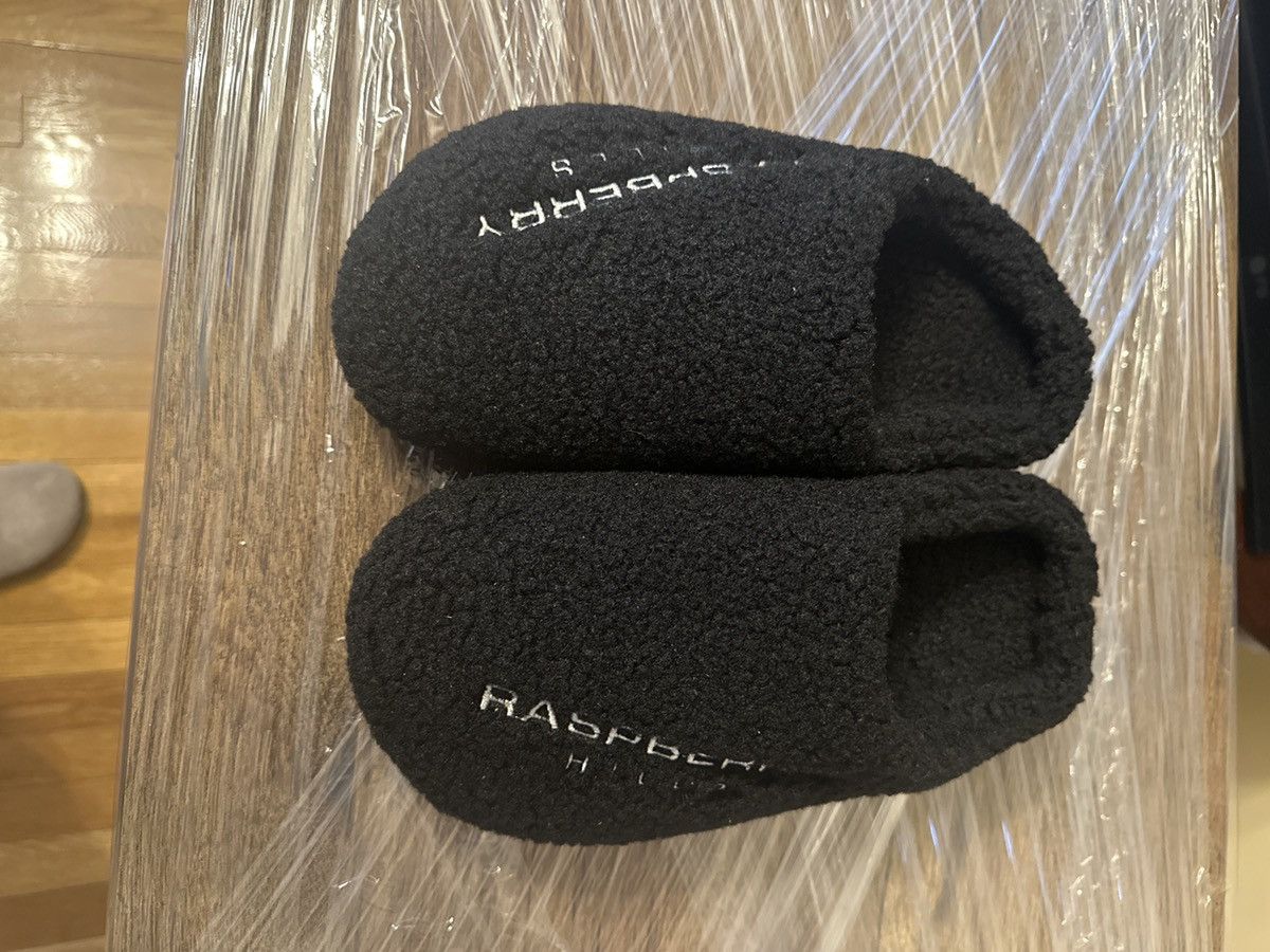 The GV Gallery STACY FROM THE WOODS SLIDES Size US 5.5 / EU 38 - 2 Thumbnail