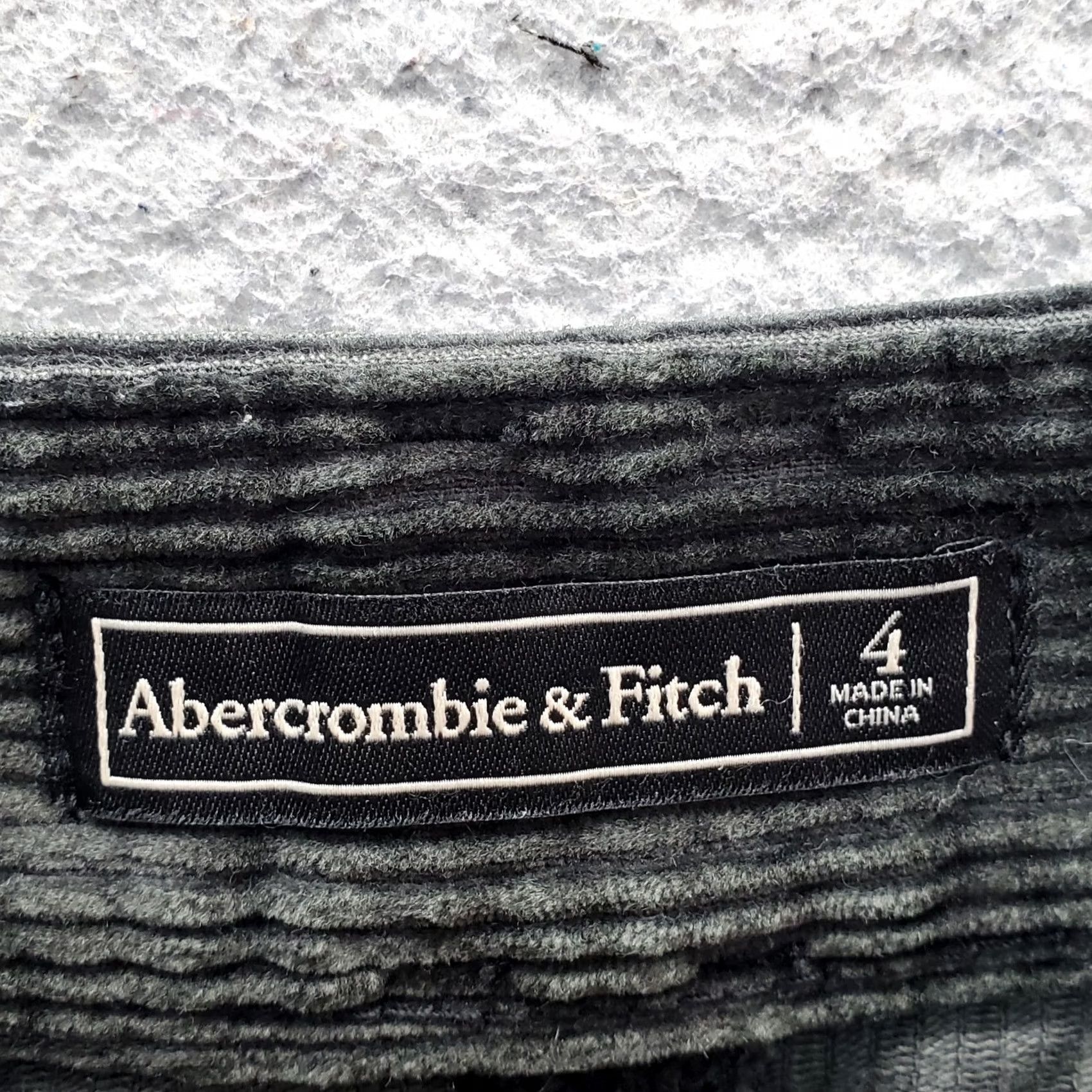 Abercrombie & Fitch Abercrombie & Fitch Mini Skirt Womens 4 Green Corduroy Flap Pocket 2 Button Fly - Sustainable Spring Collection Size 27" / US 4 / IT 40 - 5 Thumbnail