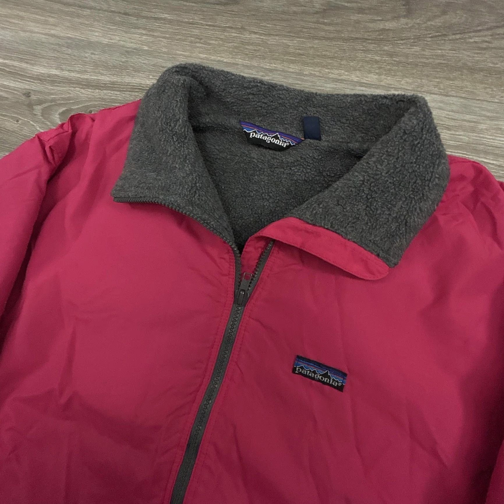 Patagonia VINTAGE Patagonia Jacket Womens L Pink 90s Shelled Synchilla Bomber Zip Full-Zip Pockets Made in USA Size L / US 10 / IT 46 - 3 Thumbnail