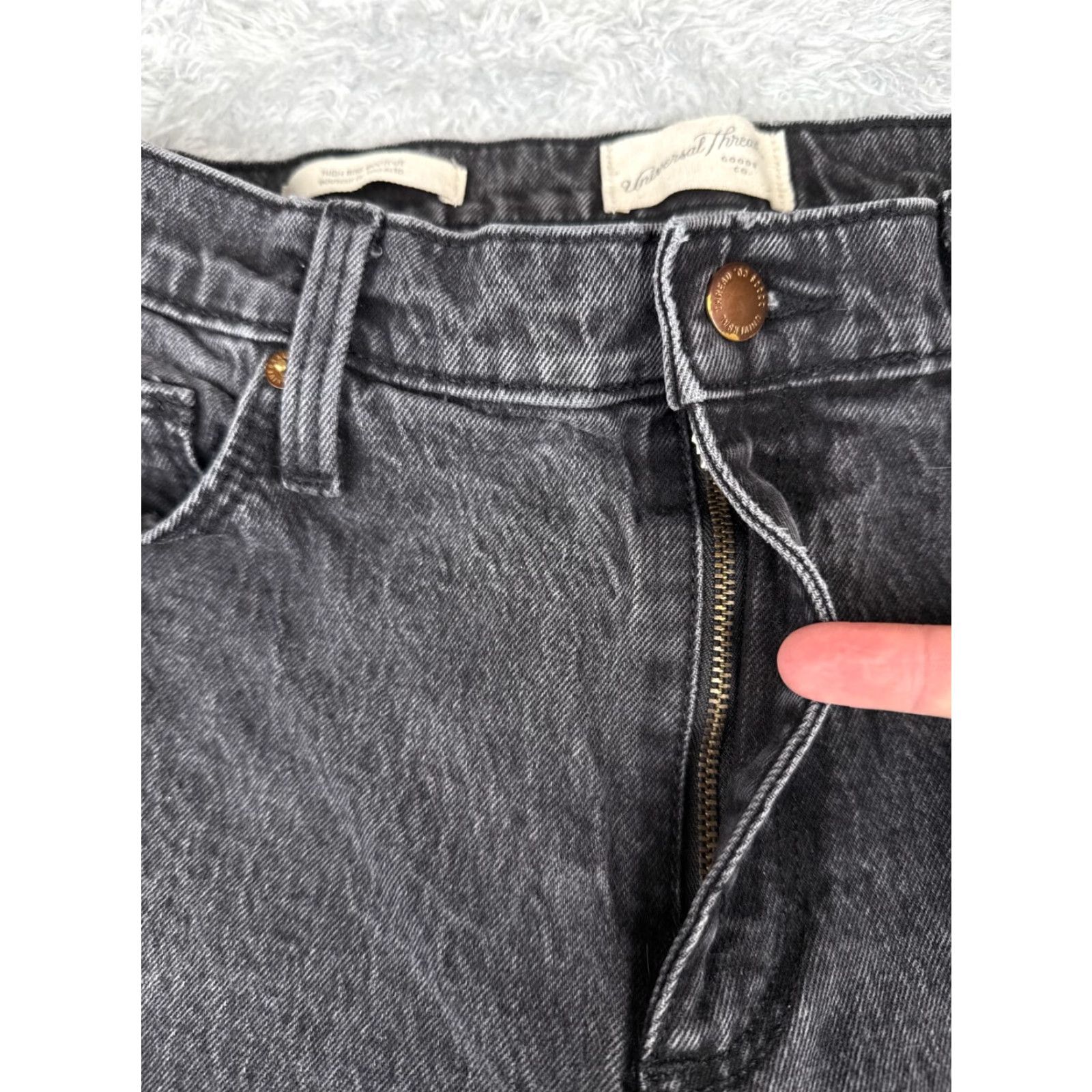 Vintage Universal Thread Jeans Womens 8 Black Denim Bootcut 28x30 Mid Rise Cotton 5-Pocket Zipper Button Regular Inseam 30in Mens? Size 30" / US 8 / IT 44 - 5 Thumbnail