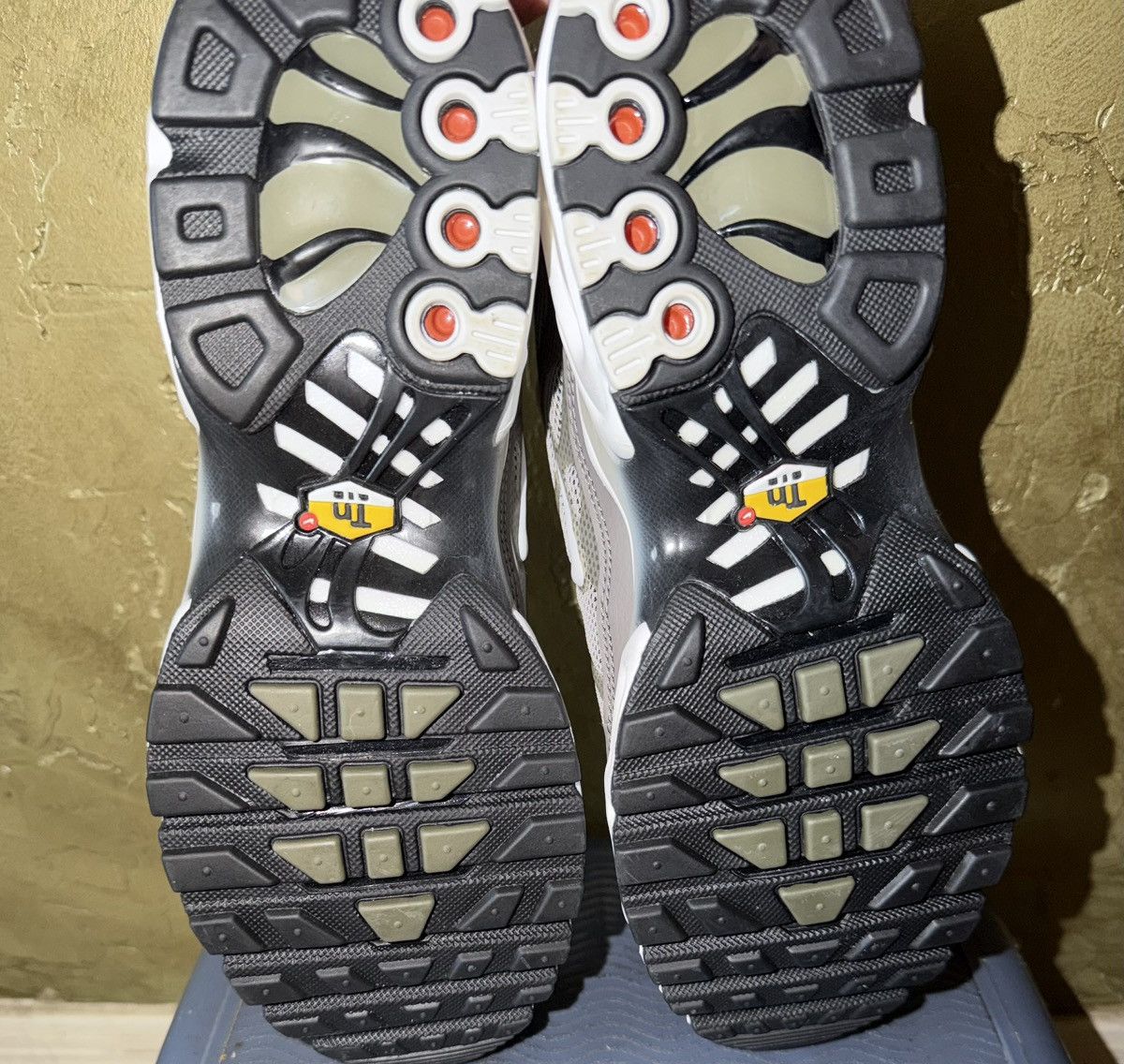 Nike Nike Air Max SE flat pewter Size US 6.5 / EU 39-40 - 3 Thumbnail